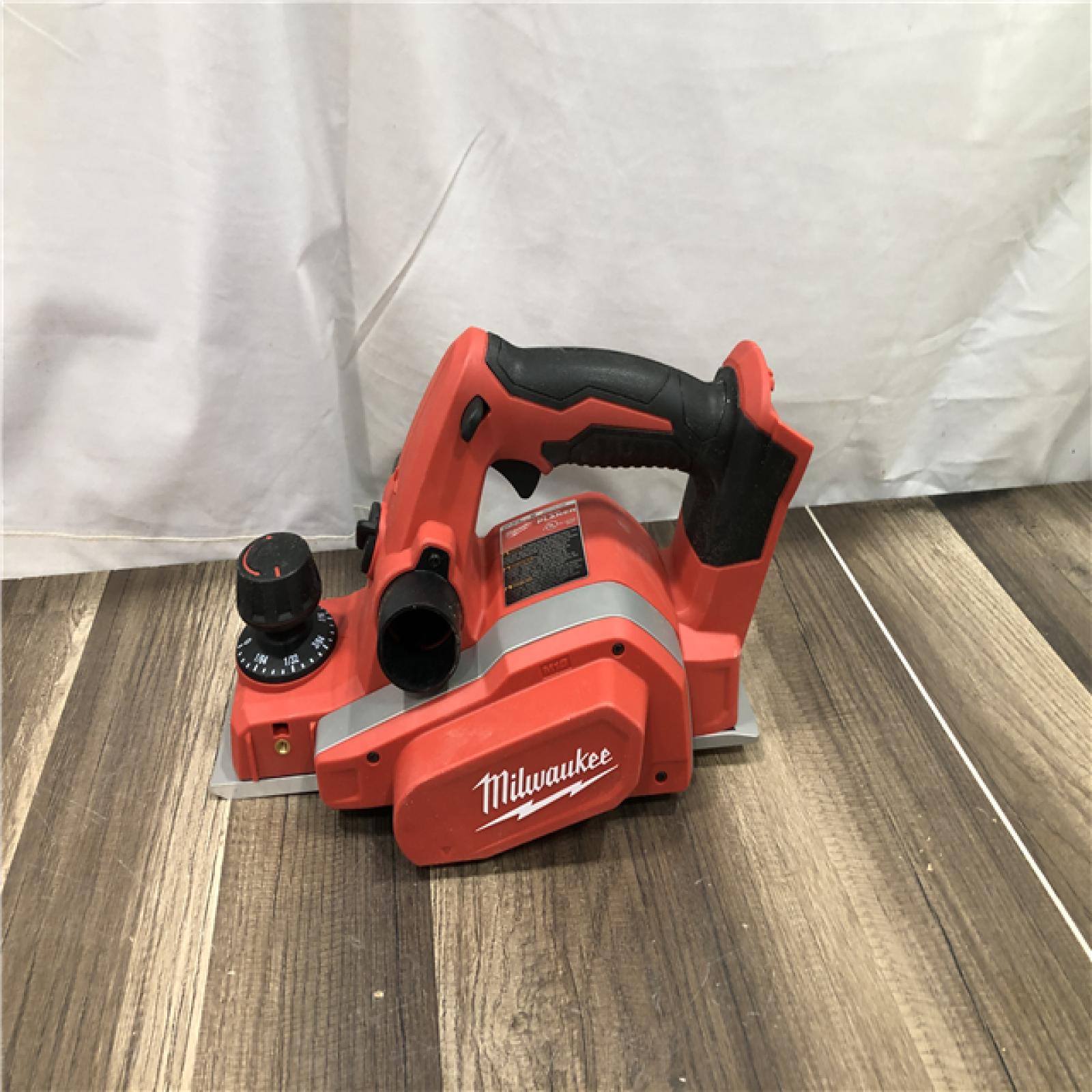 AS-IS Milwaukee 18V Lithium-Ion Cordless 3-1/4 in. Planer (Tool-Only)