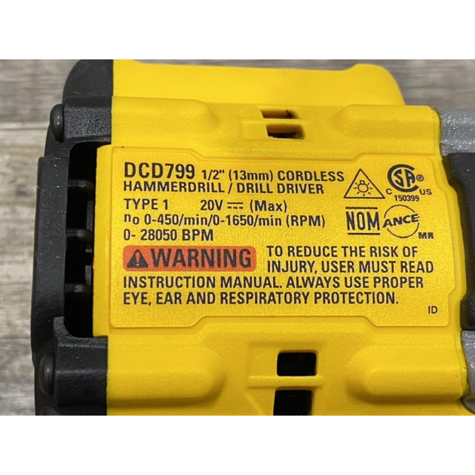 AS-IS DEWALT ATOMIC 20V Lithium-Ion Cordless 1/2 in. Hammer Drill Kit