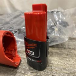 LIKE NEW - Milwaukee Men's Large 12-Volt Lithium-Ion Cordless Axis Black Heated Vest Kit