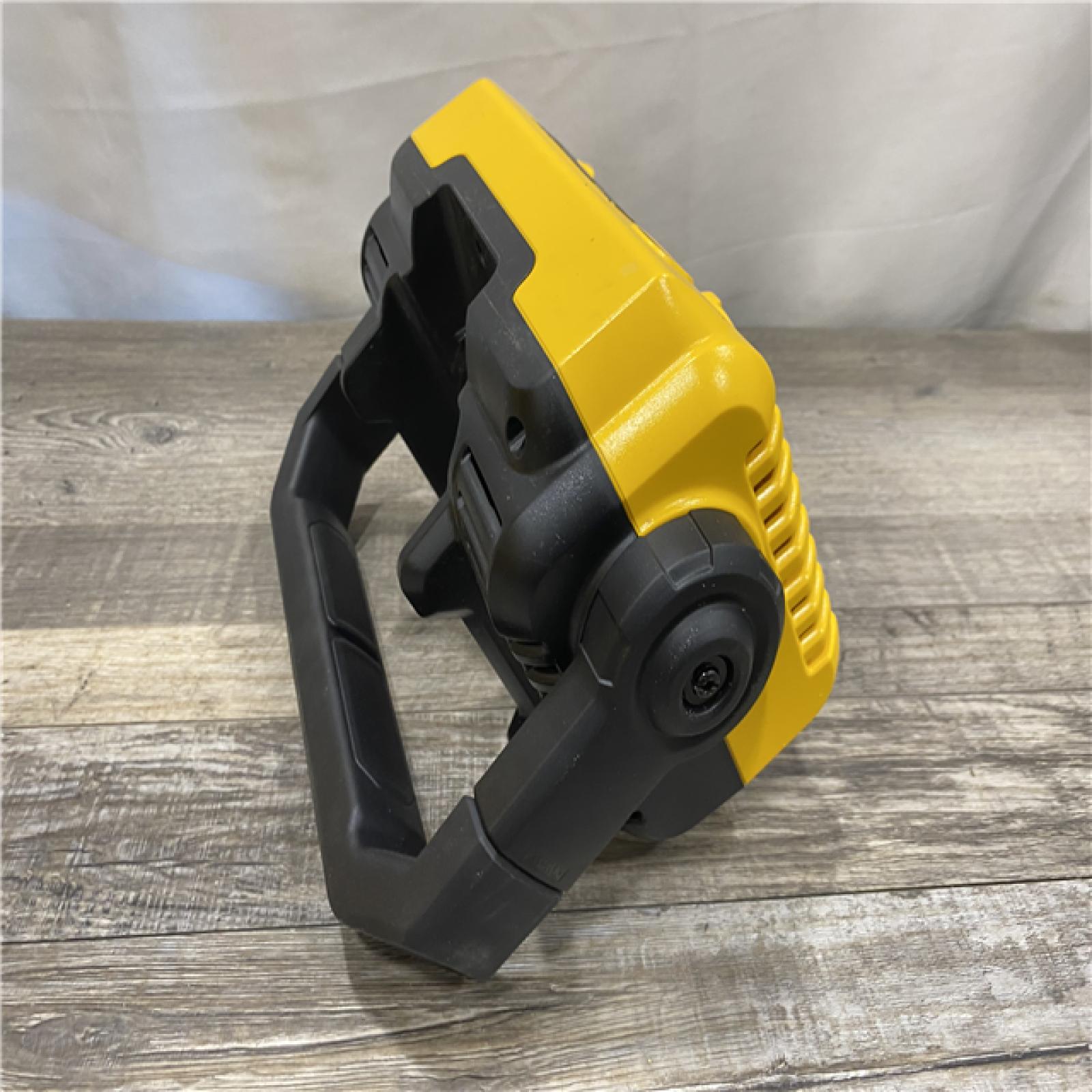 AS-IS DEWALT 20V MAX Compact Cordless Task Lightt (Tool Only)