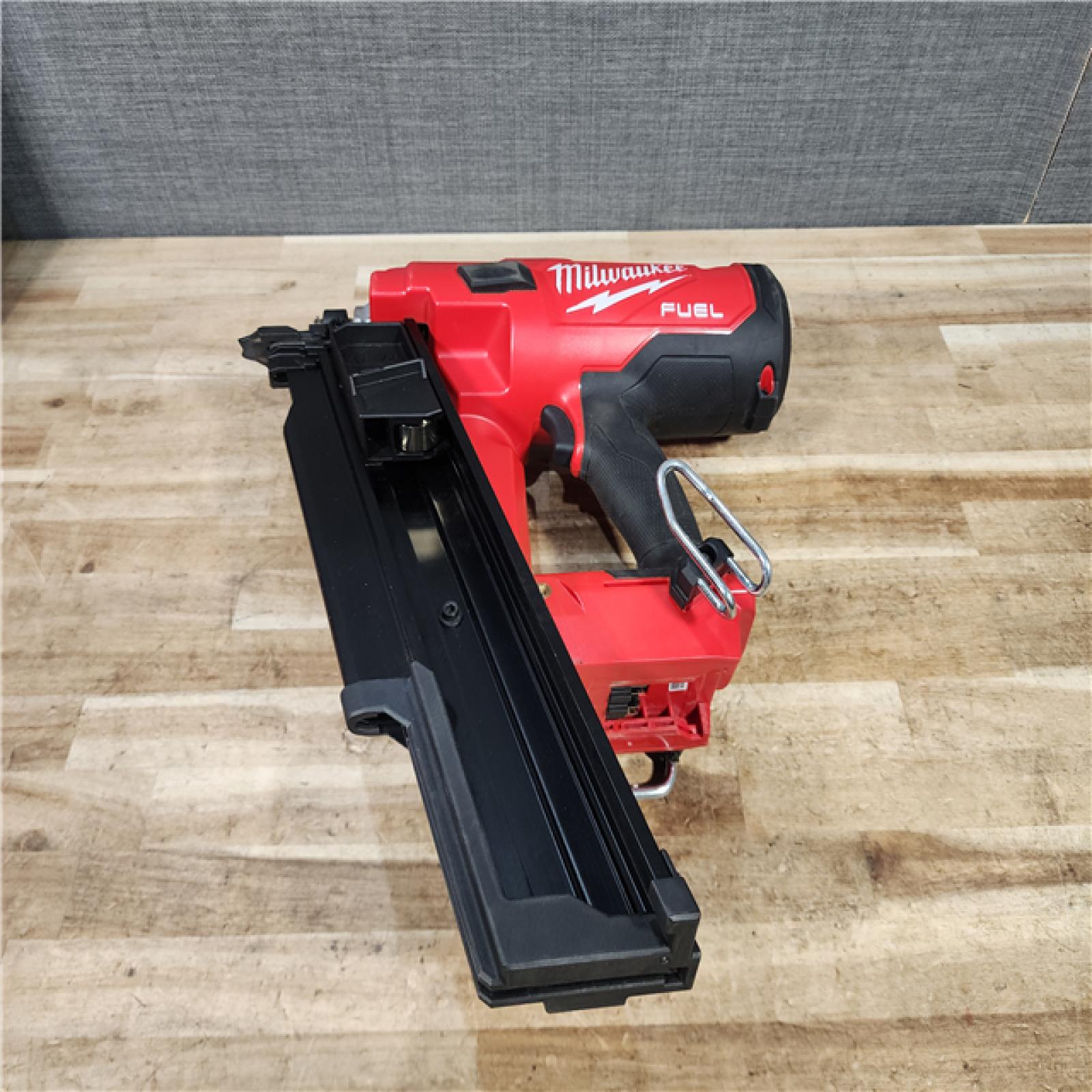 HOUSTON LOCATION - AS - IS Milwaukee FUEL 3-1/2 in. 18-Volt 30-Degree Lithium-Ion Brushless Cordless Framing Nailer (Tool-Only)