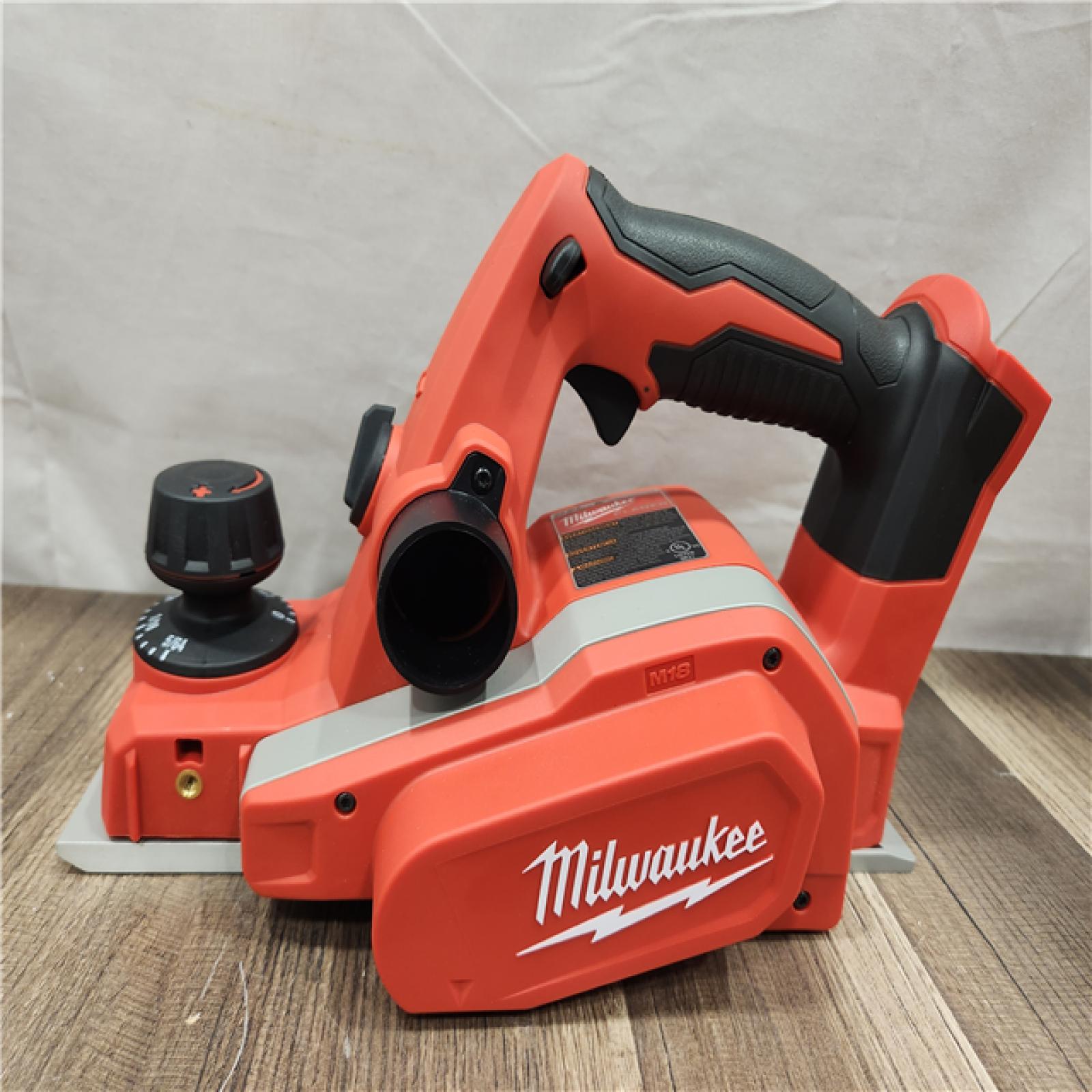AS-IS- Milwaukee M18 18-Volt Lithium-Ion Cordless 3-1/4 in. Planer (Tool-Only)