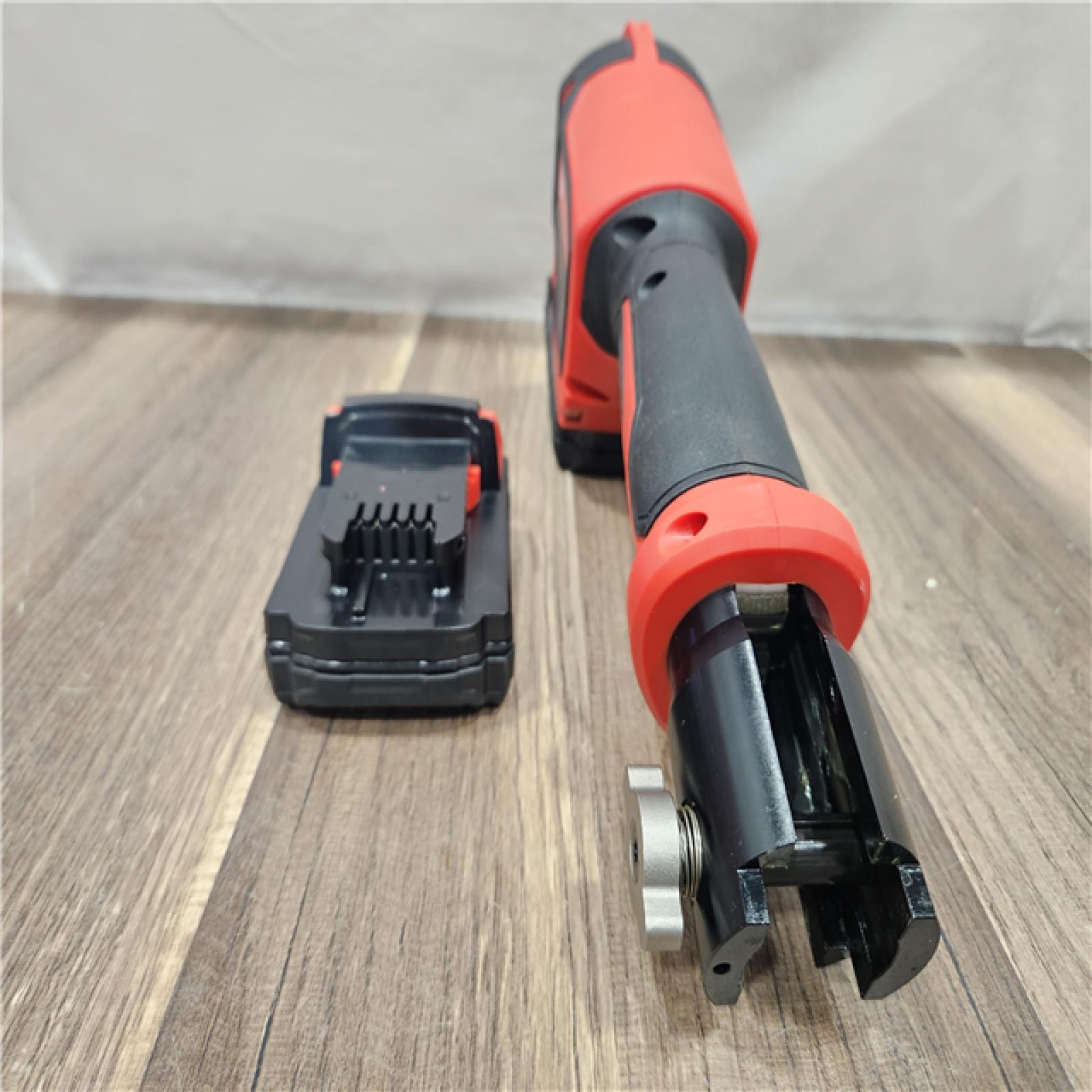 AS-IS- M18 18V Lithium-Ion Cordless Short Throw Press Tool Kit with 3 PEX Crimp Jaws (2) 2.0 Ah Batteries and Charger
