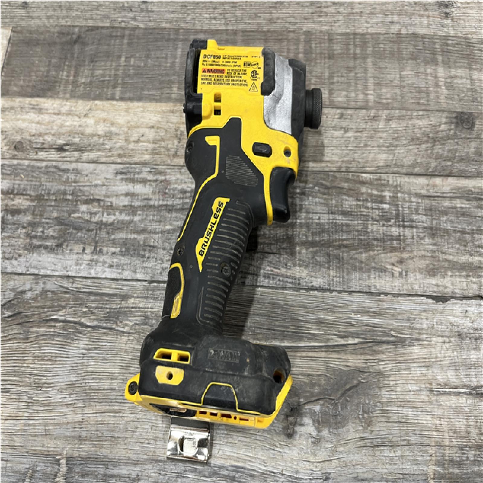 AS-IS DEWALT ATOMIC 20V MAX Lithium-Ion Cordless 1/4 in. Brushless Impact Driver Kit