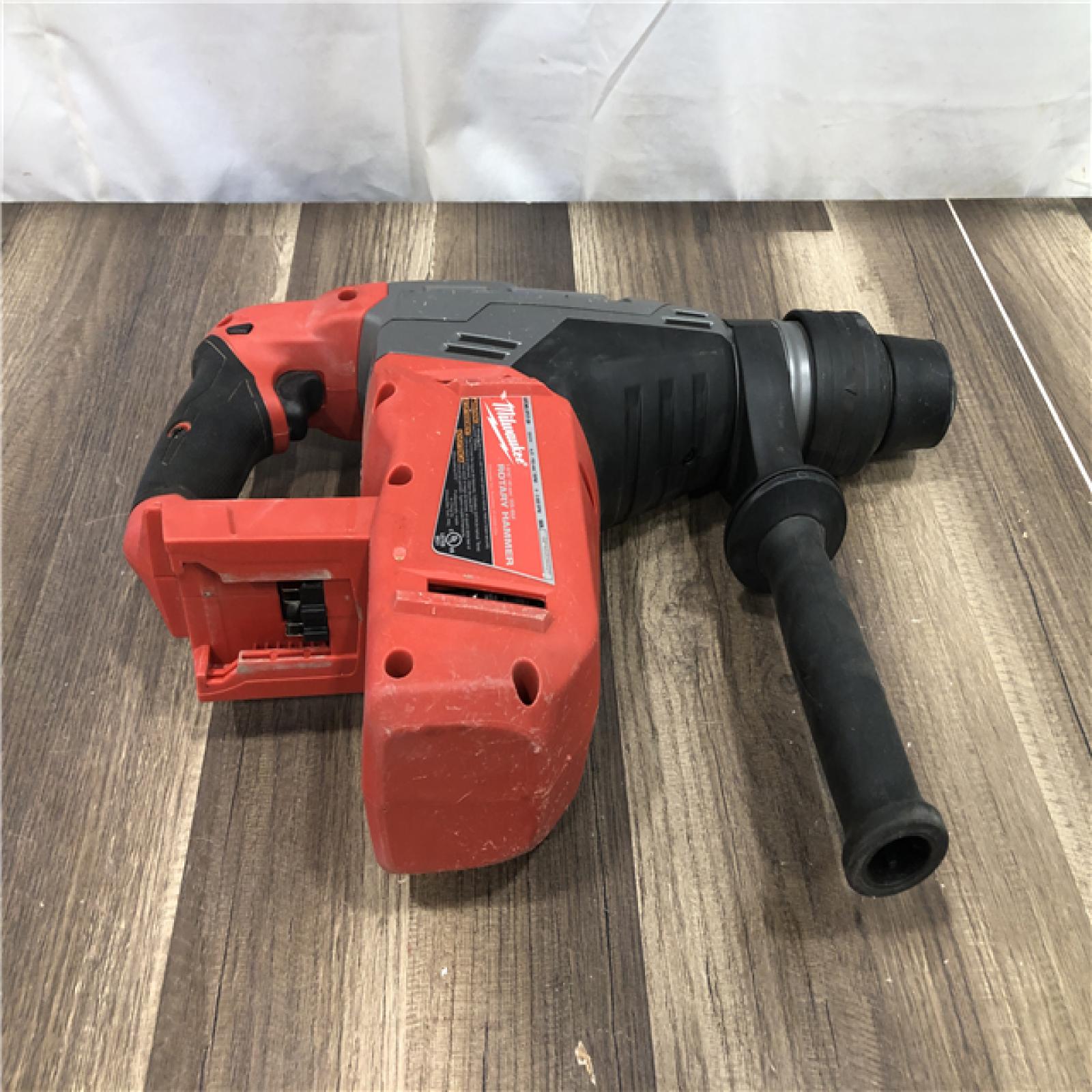 AS-IS Milwaukee FUEL 18V Lithium-Ion Brushless Cordless 1-9/16 in. SDS-Max Rotary Hammer (Tool-Only)