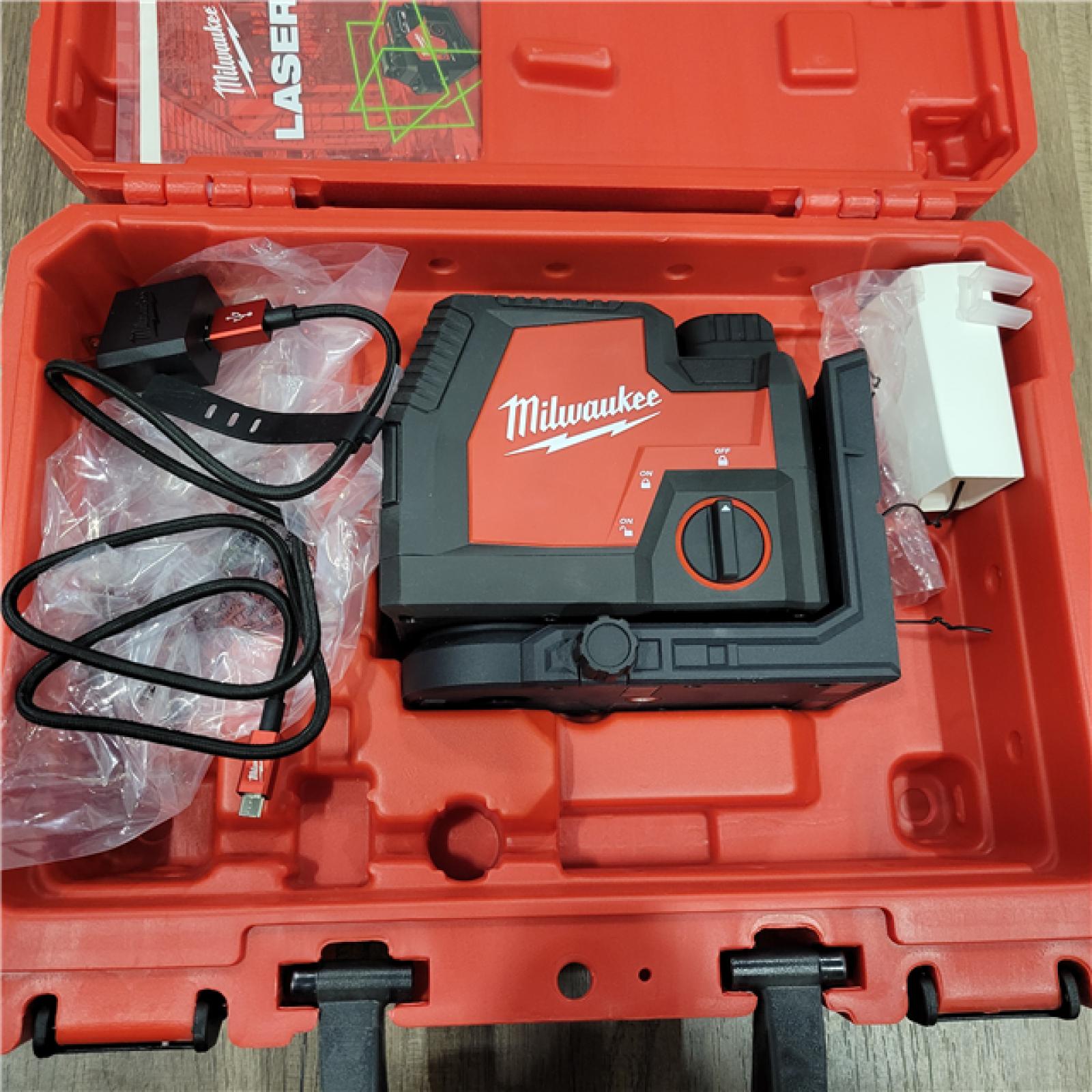 AS-IS  MILWAUKEE 100 Ft. REDLITHIUM Lithium-Ion USB Green Rechargeable Cross Line Laser Level with Charger