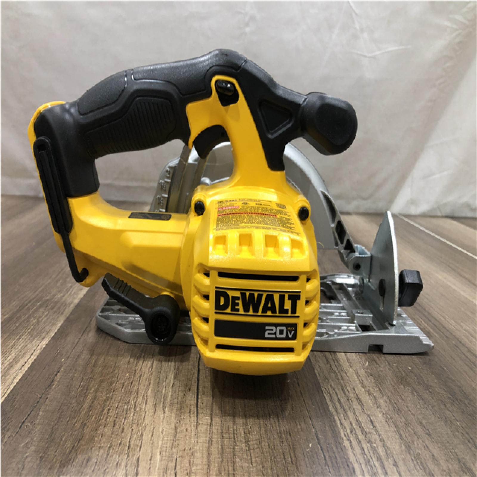 AS-IS DEWALT 6-1/2'' 165MM CIRCULAR SAW (Tool-Only)