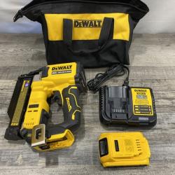 AS-IS DEWALT ATOMIC 20V MAX Lithium Ion Cordless 23 Gauge Pin Nailer Kit