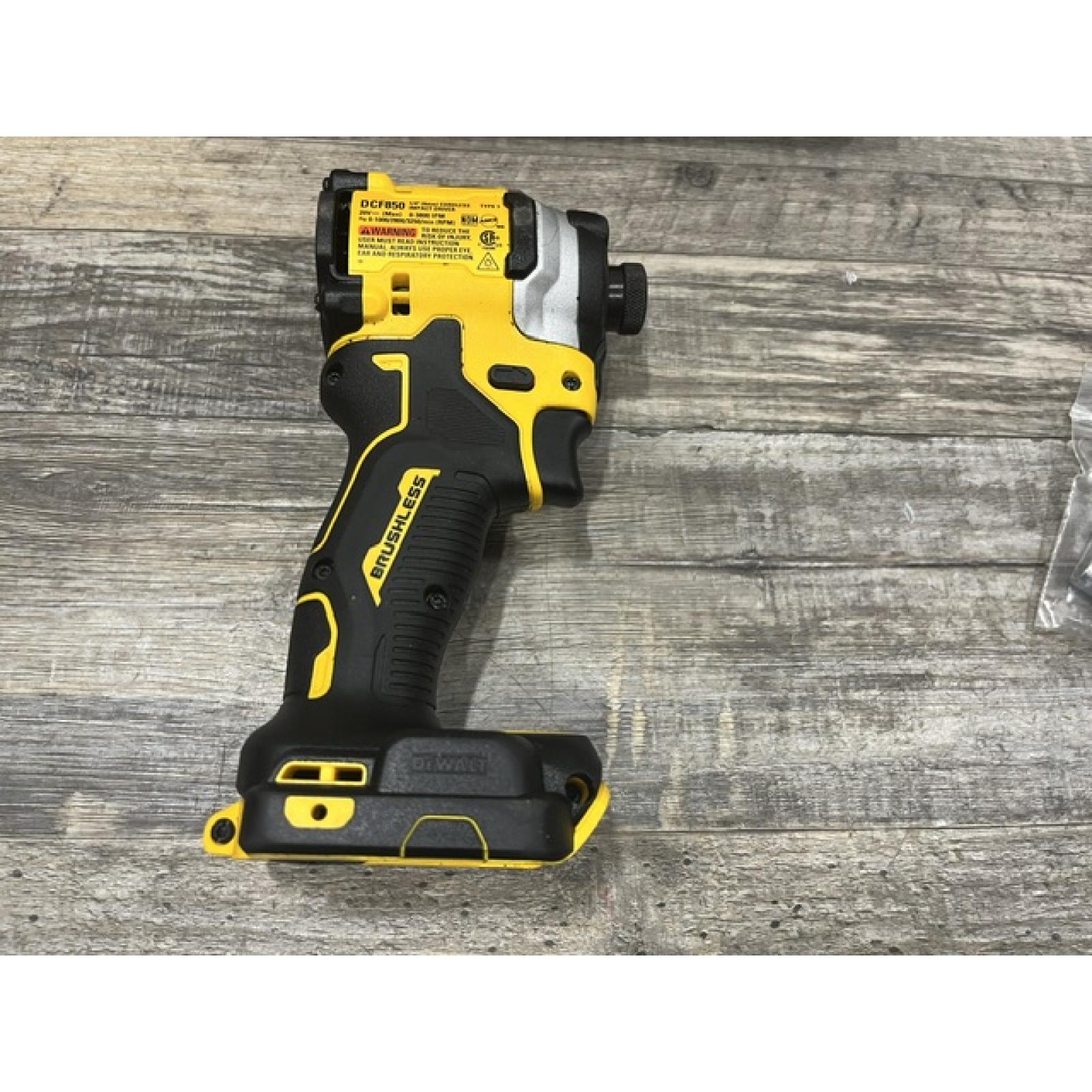 AS-IS DEWALT ATOMIC 20V MAX Lithium-Ion Cordless 1/4 in. Brushless Impact Driver Kit