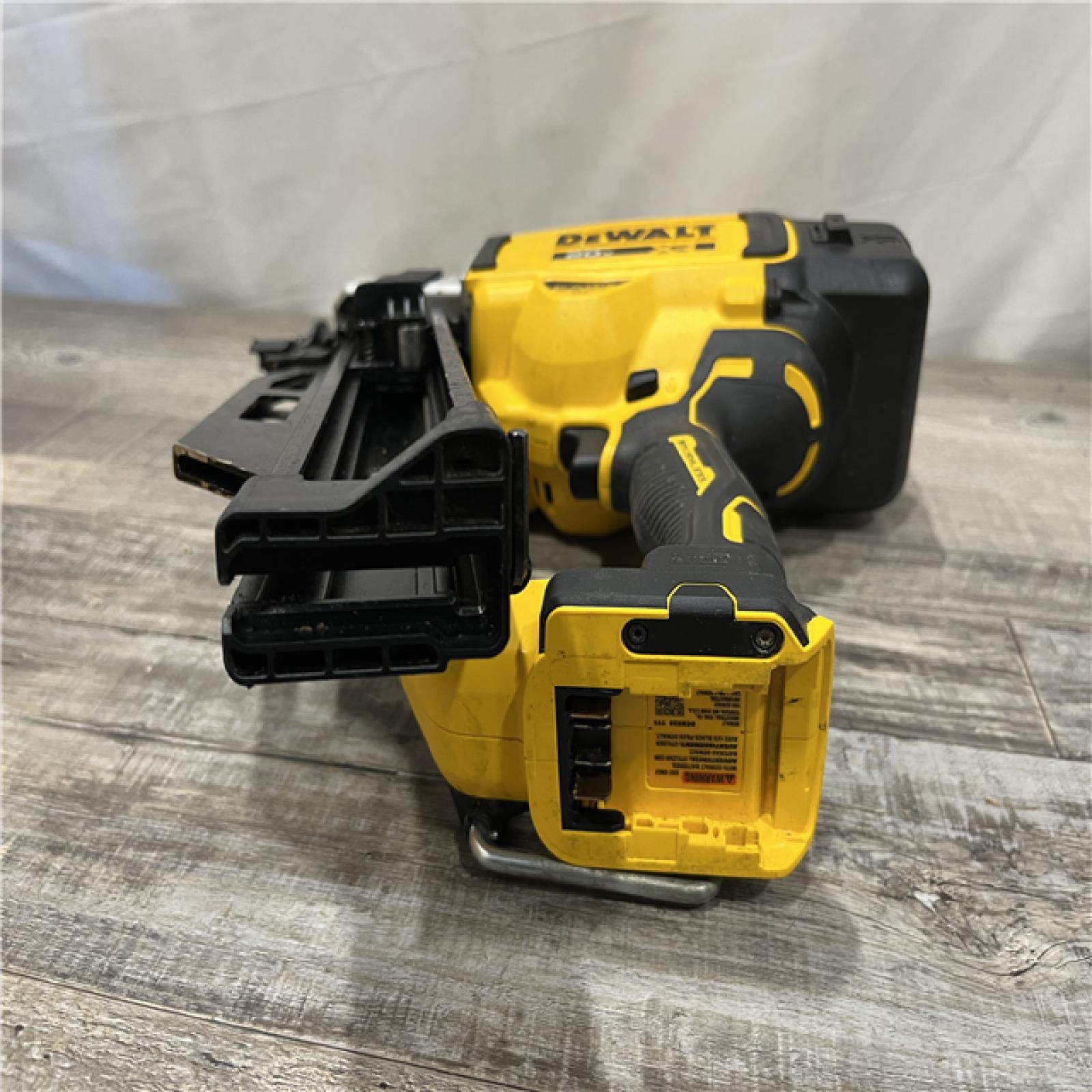 AS-IS DEWALT 20-Volt 21° Cordless Framing Nailer (Tool-Only)