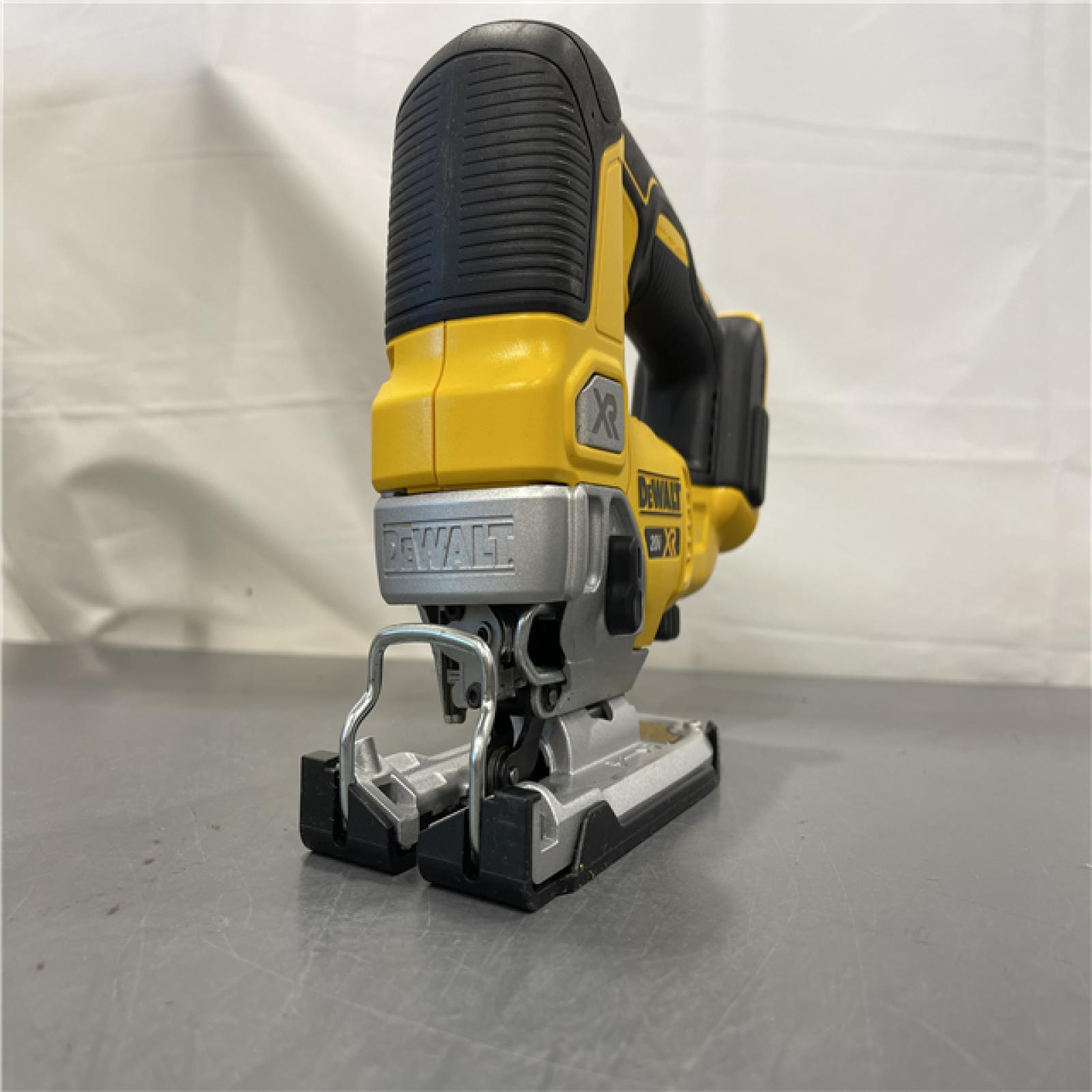 AS-IS - DeWalt 20V MAX XR Cordless Brushless Jigsaw (Tool Only)