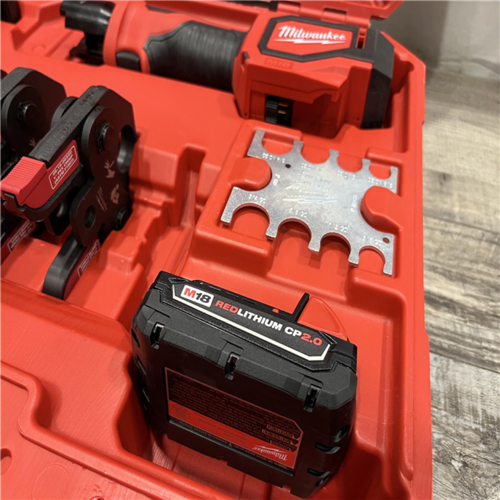 AS-IS Milwaukee 18V Lithium-Ion Cordless Short Throw Press Tool Kit