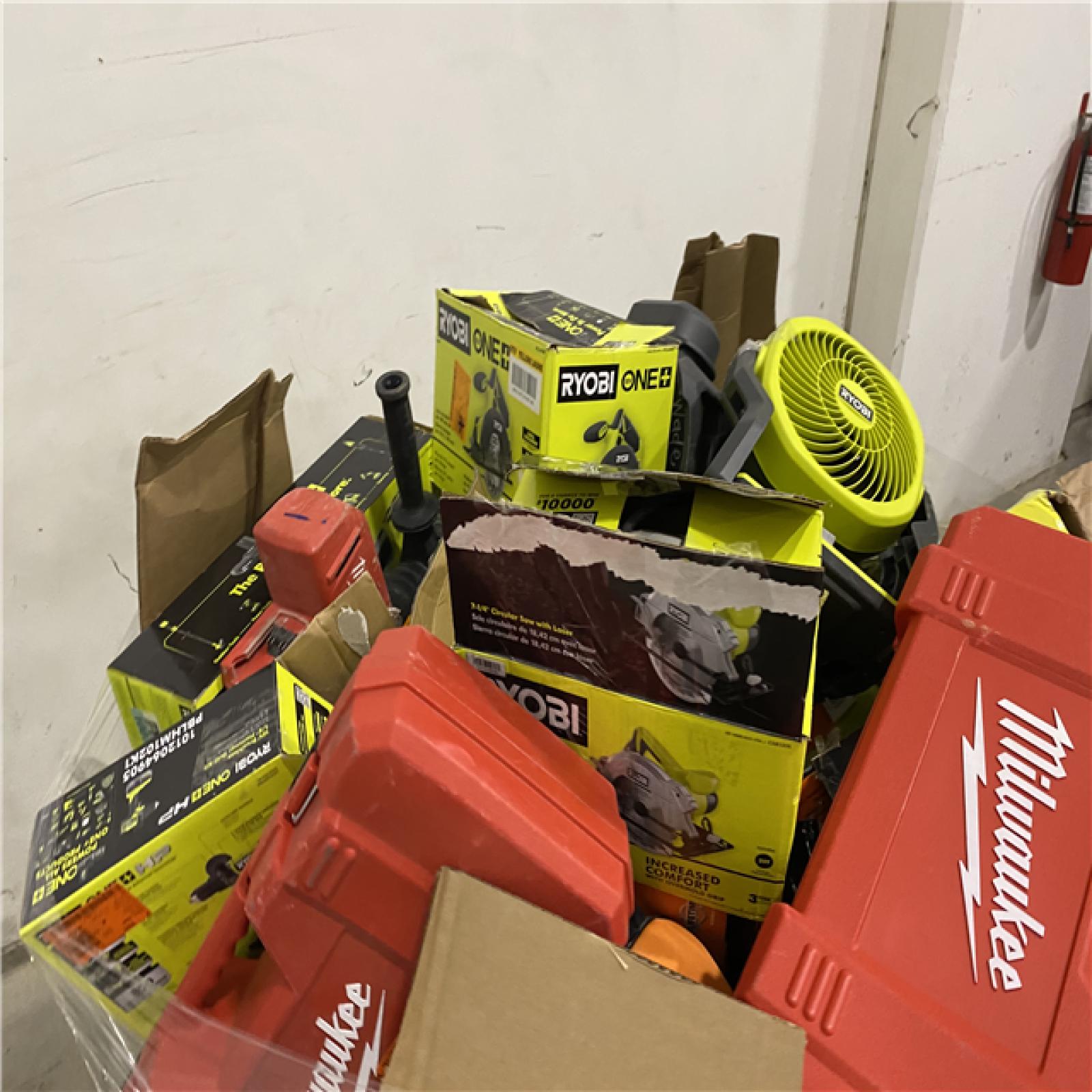 Dallas Location - As-Is Tool Pallet
