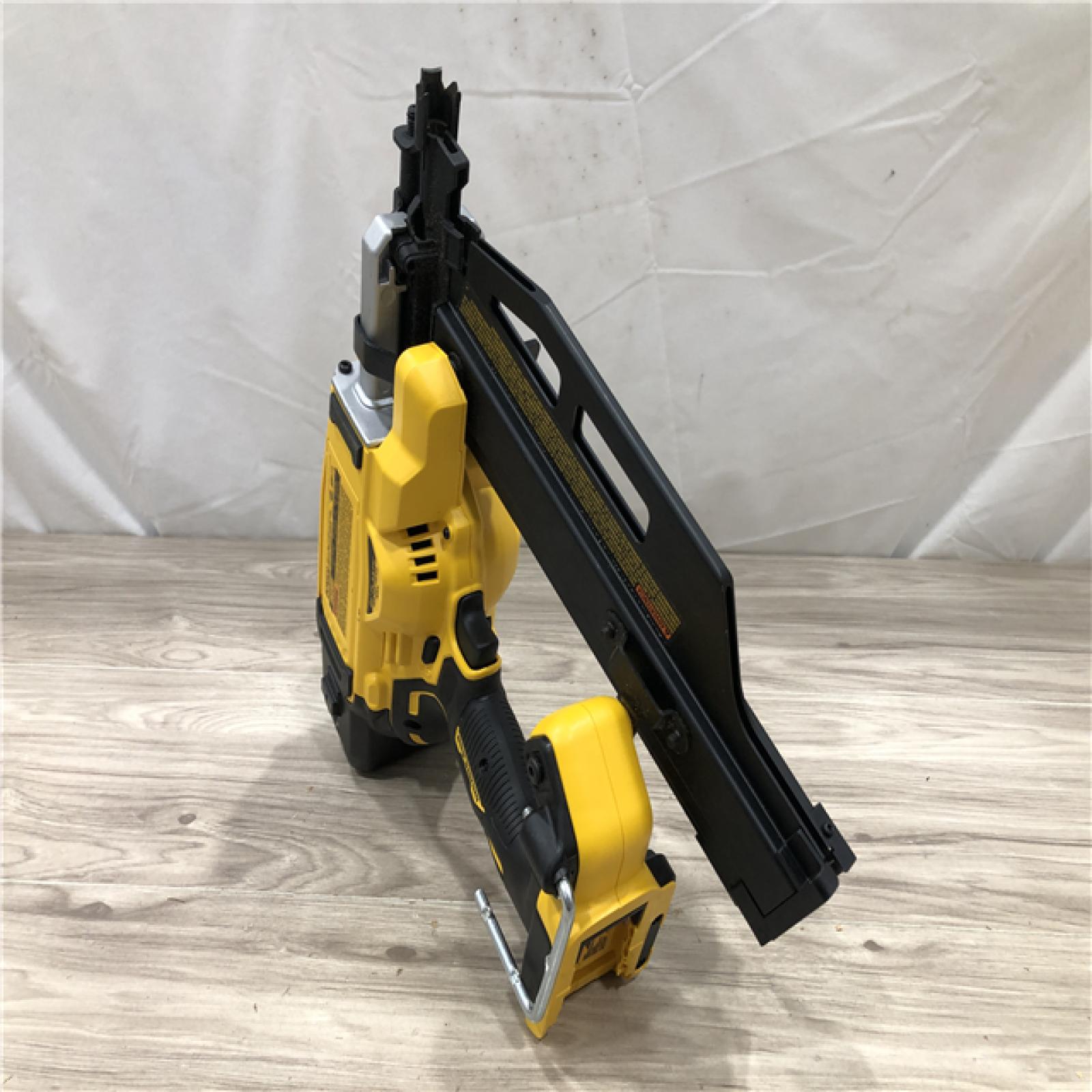 AS-IS DEWALT 20-Volt 21° Cordless Framing Nailer (Tool-Only)