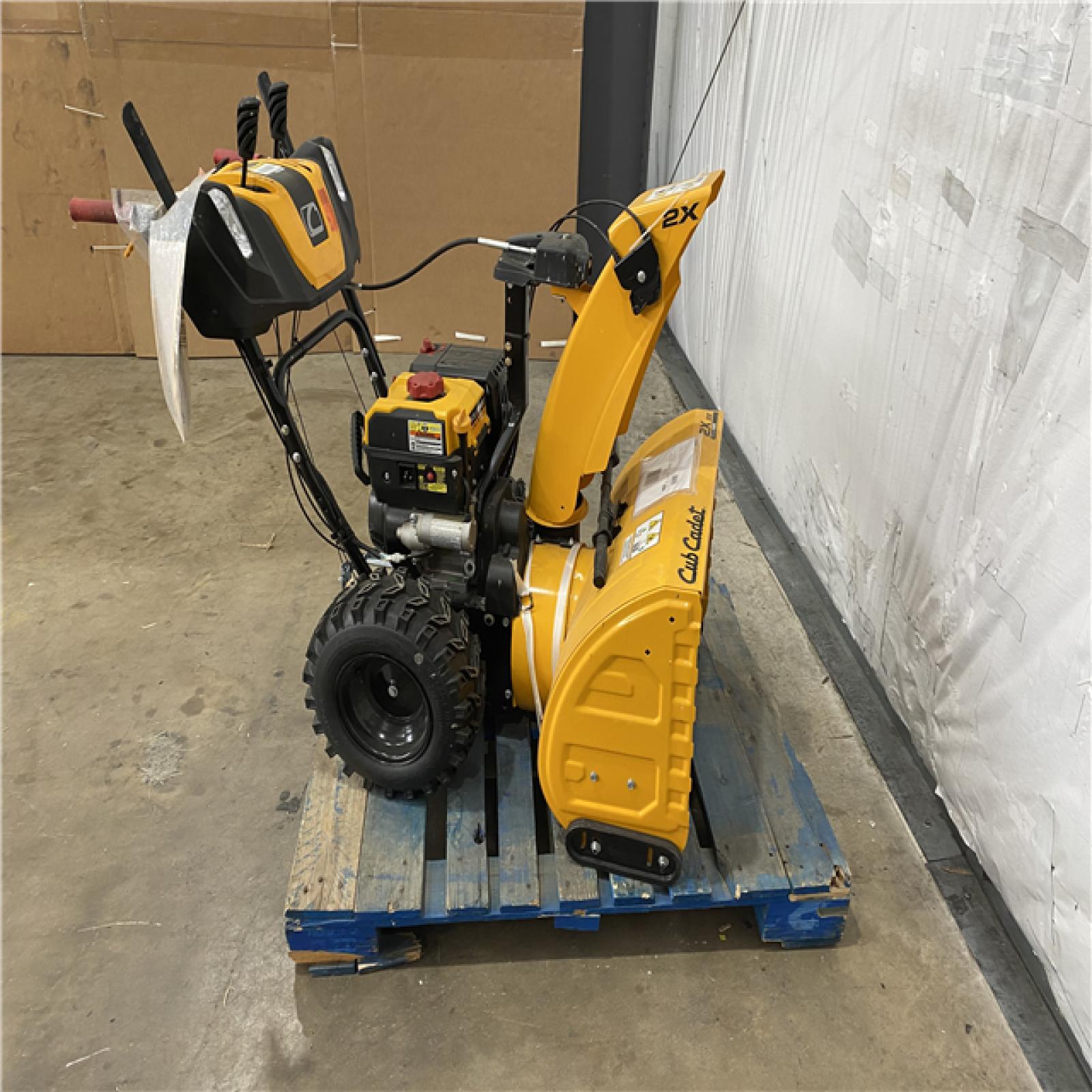 Houston Location As-Is Cub Cadet 28in Snow Blower