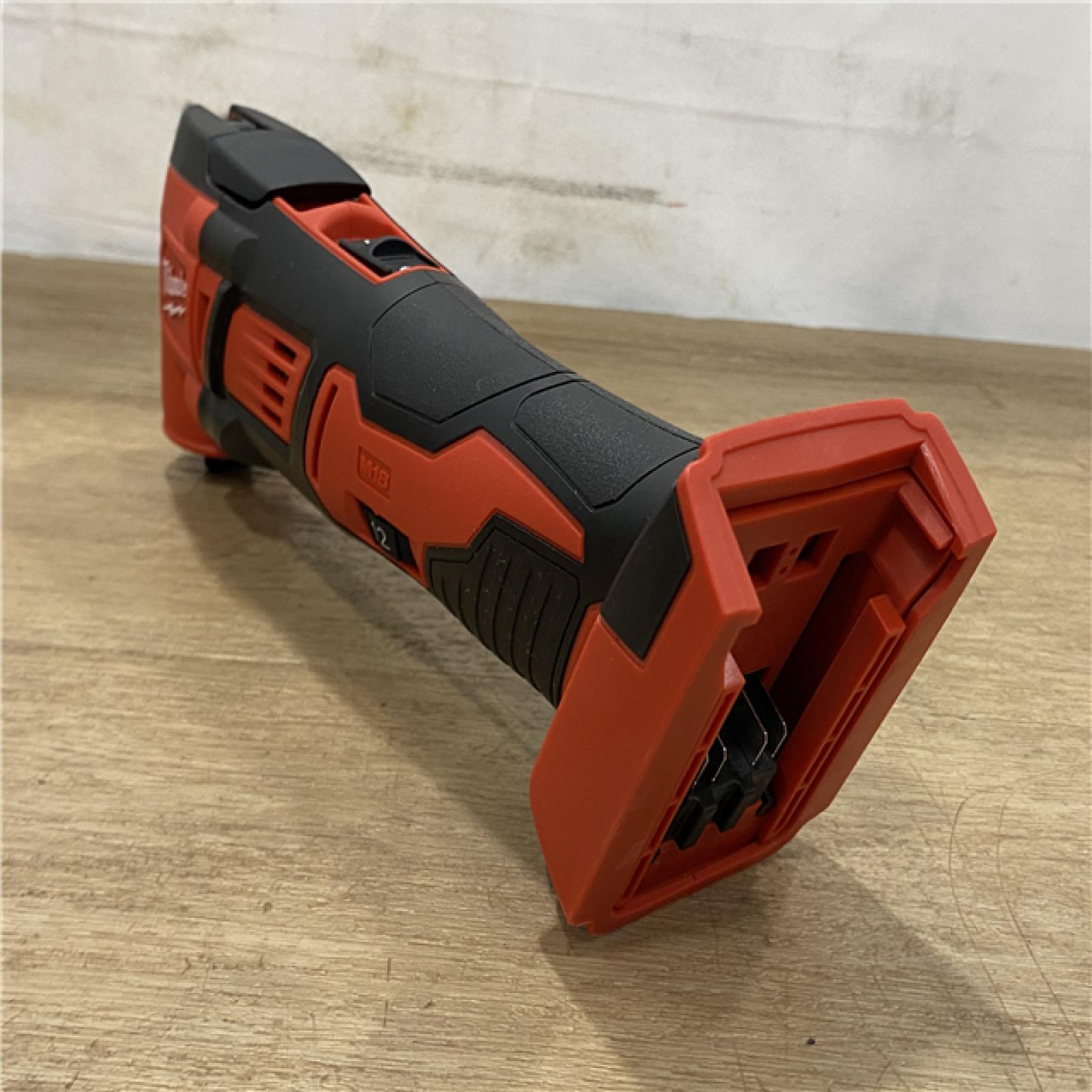 AS-IS Milwaukee 18V Lithium-Ion Cordless Oscillating Multi-Tool (Tool-Only)