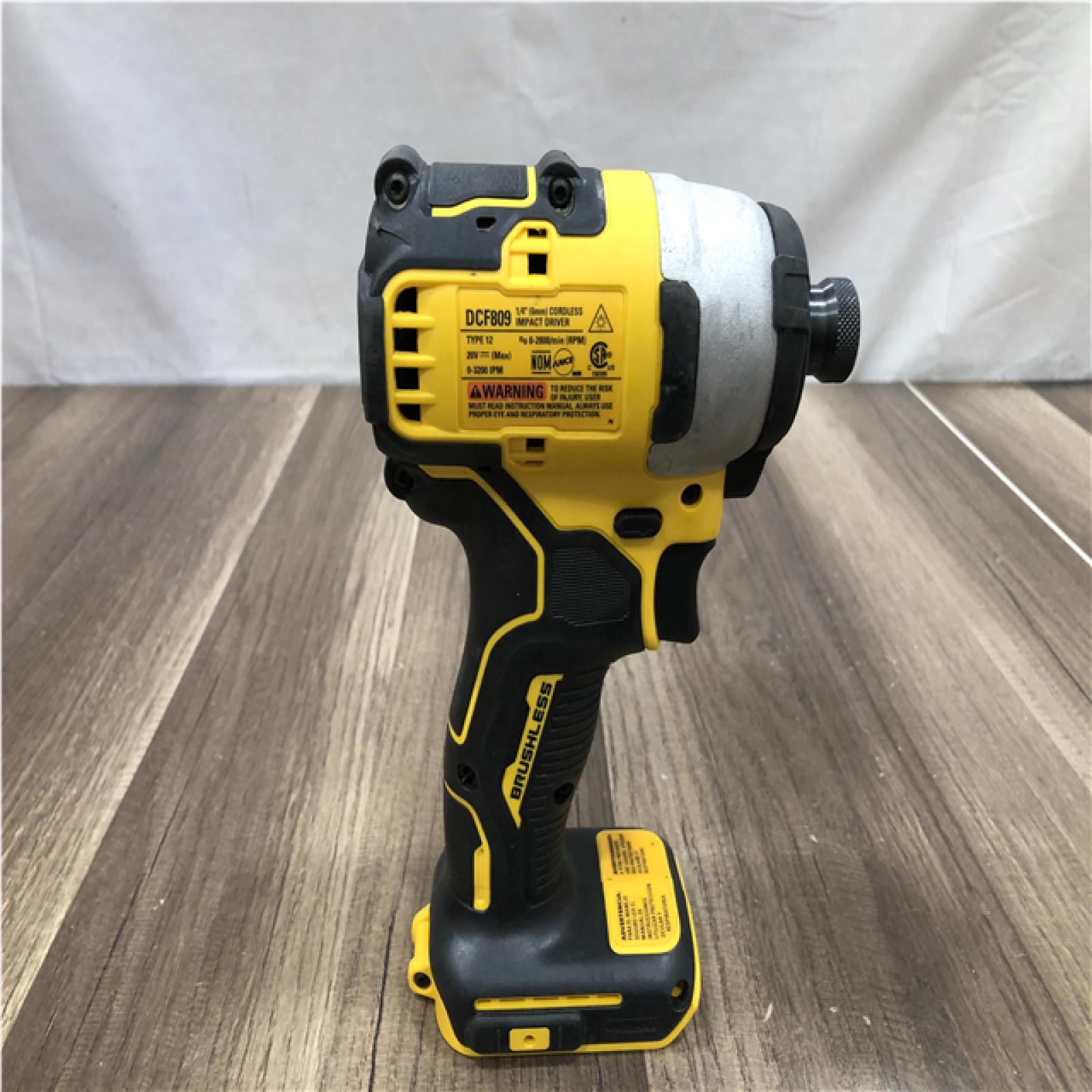 AS-IS DEWALT Atomic 20V Max Lithium-Ion Brushless Cordless Compact 1/4 in. Impact Driver Kit