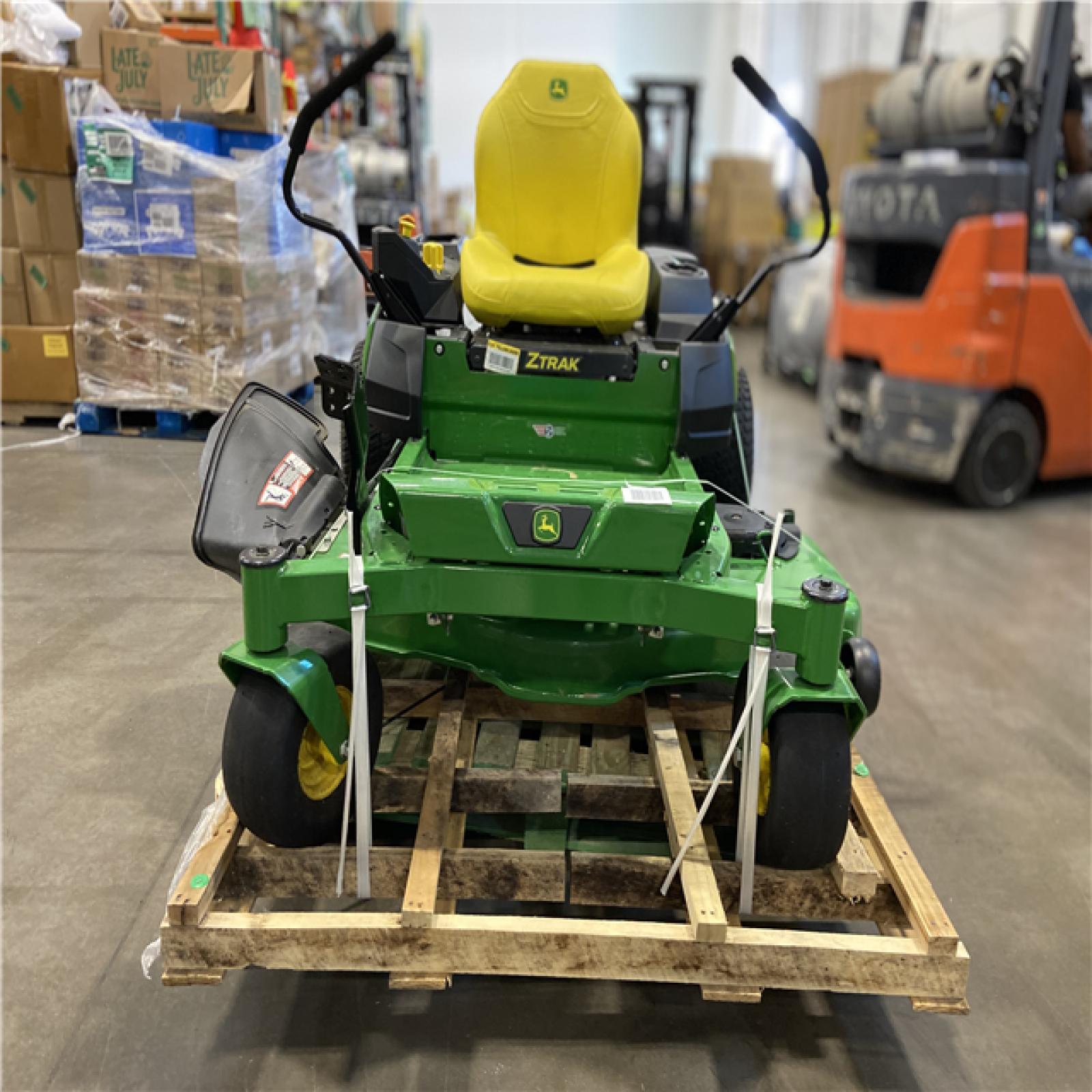 DALLAS LOCATION - JOHN DEERE Z325E 48'