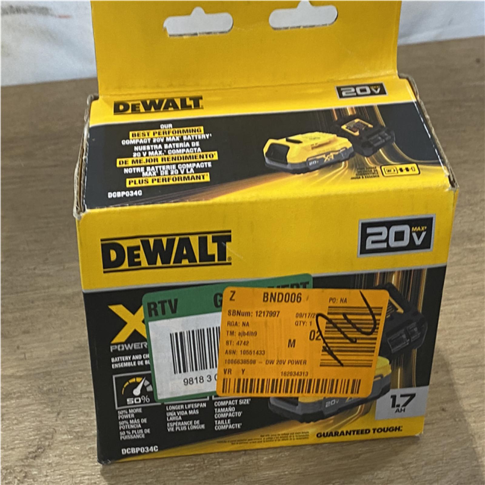 NEW DEWALT 20V MAX XR POWERSTACK Lithium-Ion Battery Starter Kit with 1.7Ah Battery and Charger