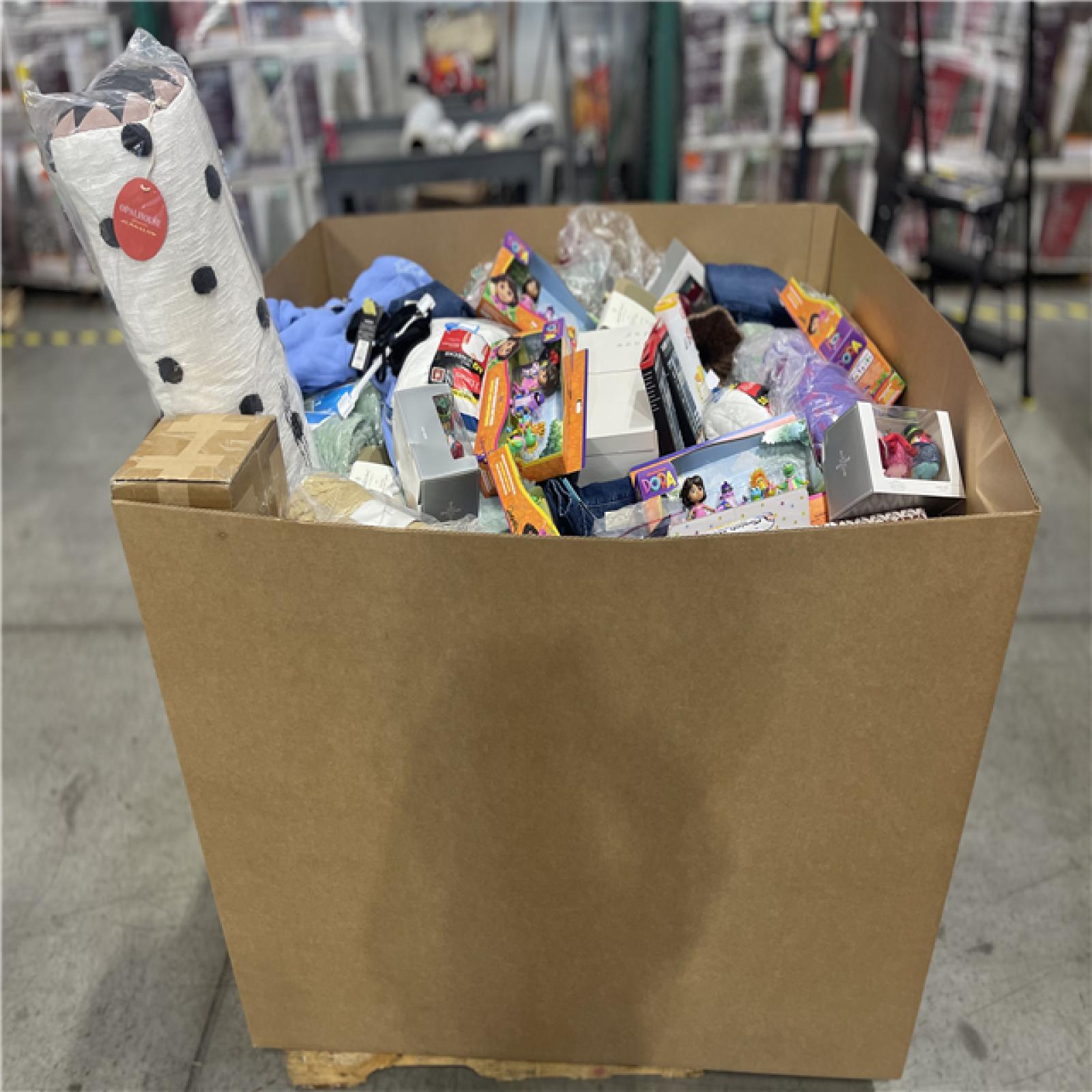 DALLAS LOCATION- NEW!- BULLSEYE MIXED PALLET
