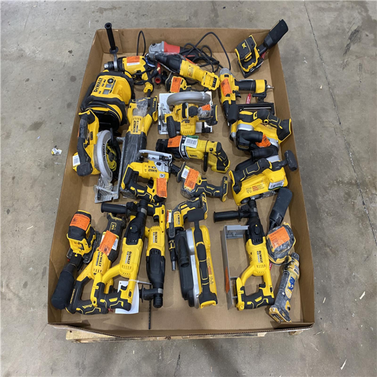 Houston Location AS IS - Tool Pallet