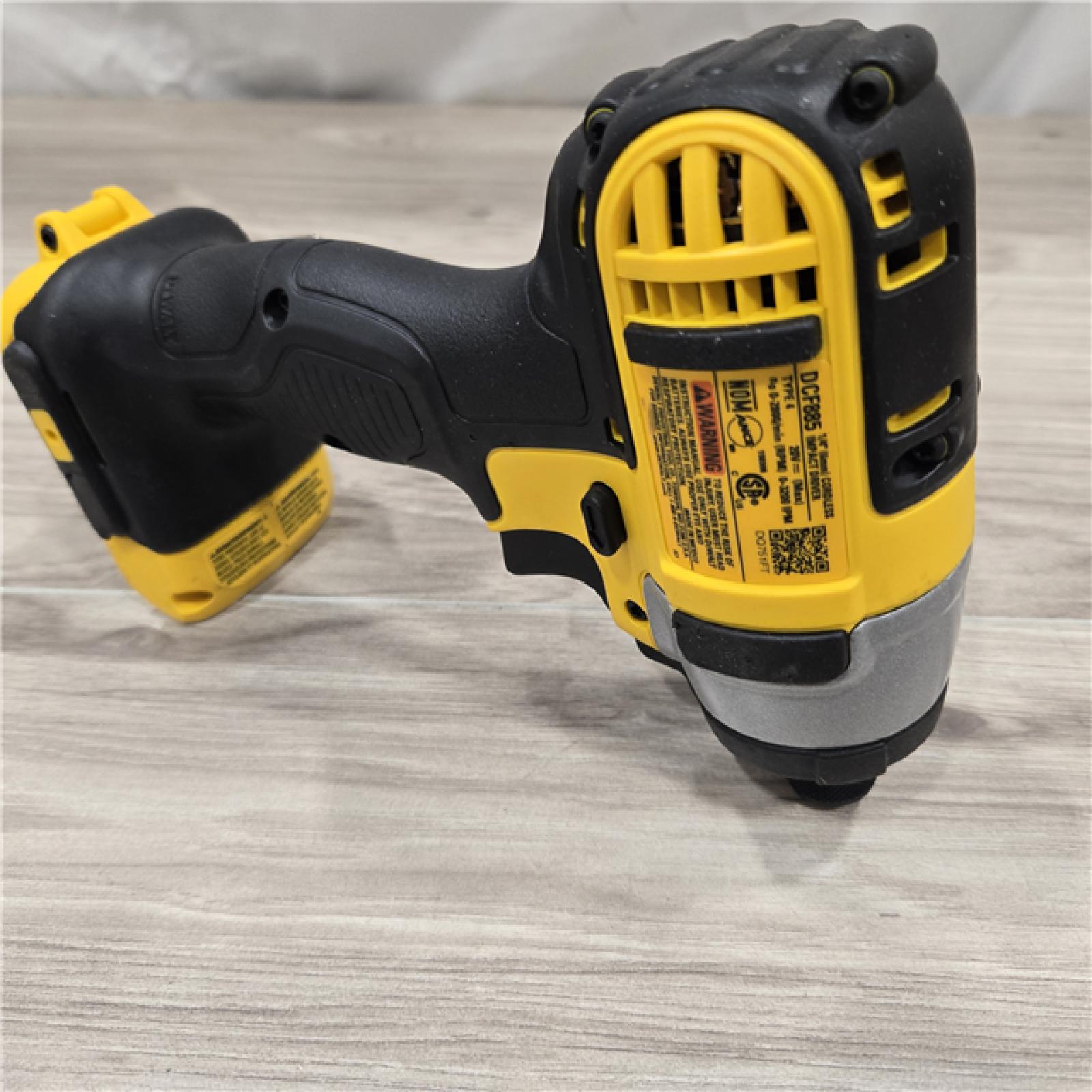 GOOD! - DeWALT 20V MAX Cordless Drill Driver/Impact Driver Combo Kit
