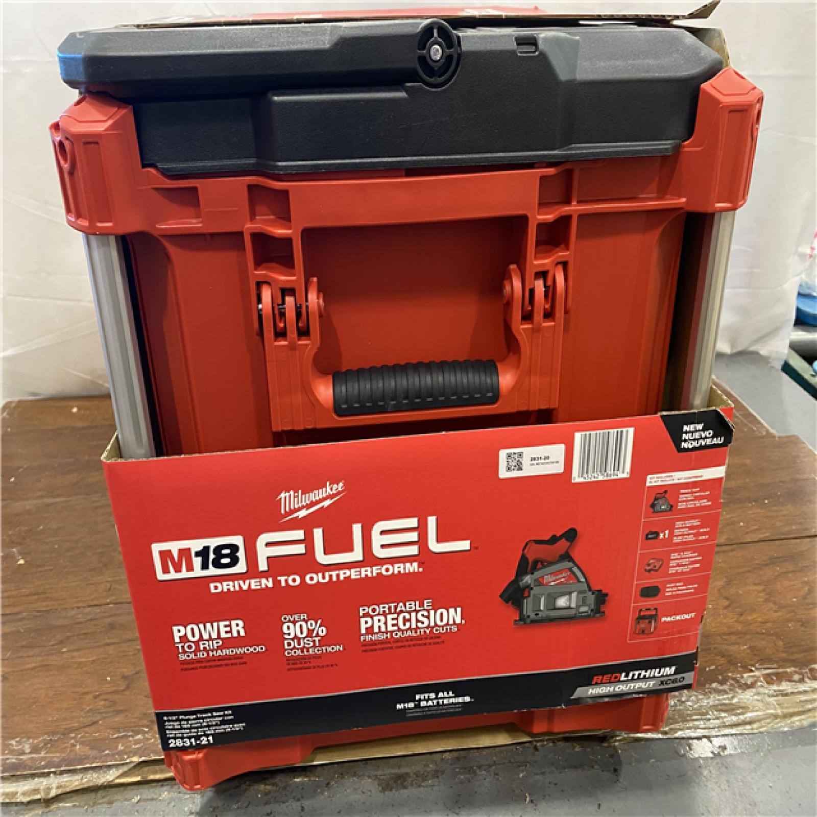 NEW Milwaukee 2831-21 M18 FUEL 18-Volt Lithium-Ion Brushless Cordless 6-1/2 in. Plunge Track Saw PACKOUT Kit with One 6.0 Ah Battery