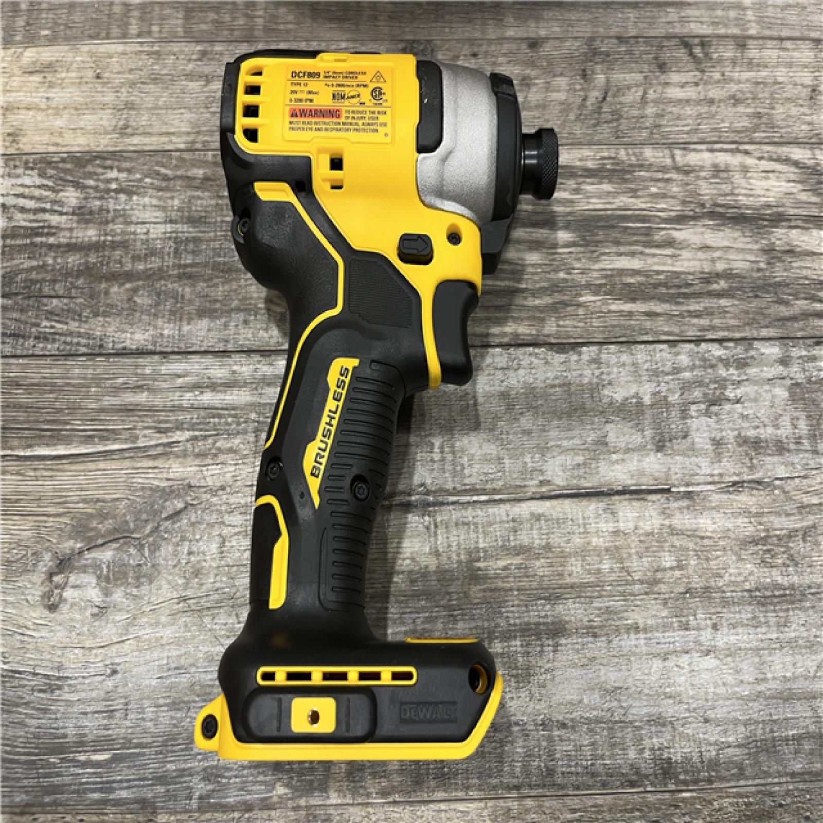 AS-IS DEWALT Atomic 20V Max Lithium-Ion Brushless Cordless Compact 1/4 in. Impact Driver Kit