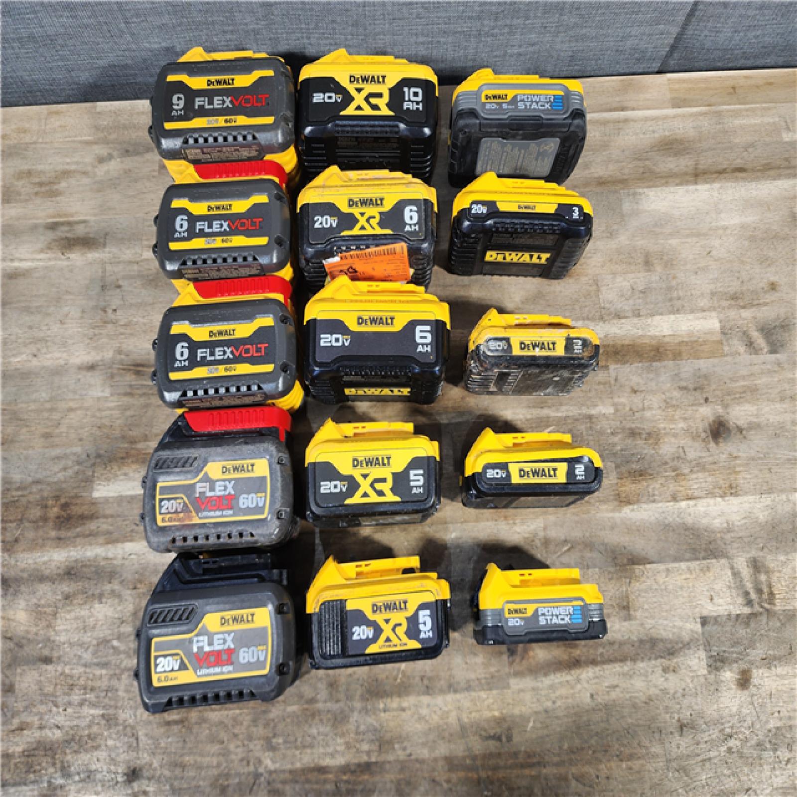 HOUSTON LOCATION - AS-IS DEWALT BATTERY PACK QTY - 15