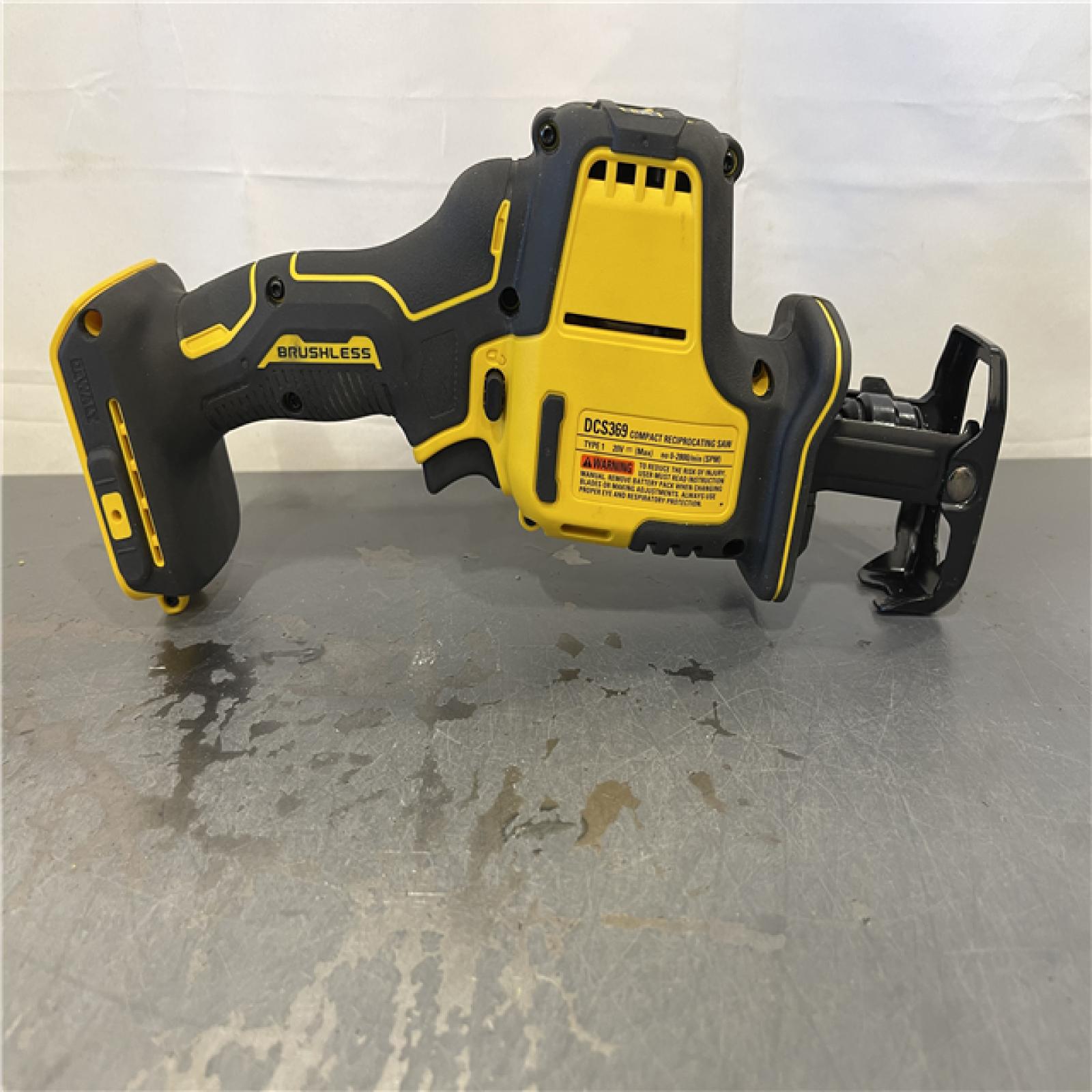 AS-IS - Dewalt ATOMIC 20V MAX Cordless One-Handed Reciprocating Saw