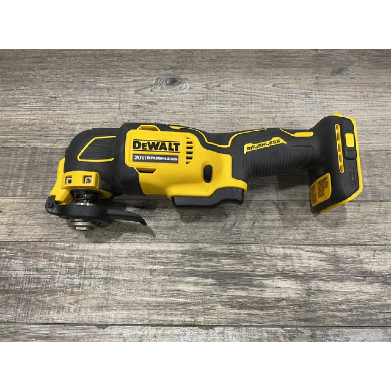 AS-IS DEWALT ATOMIC 20V MAX Cordless Brushless Oscillating Multi Tool Kit