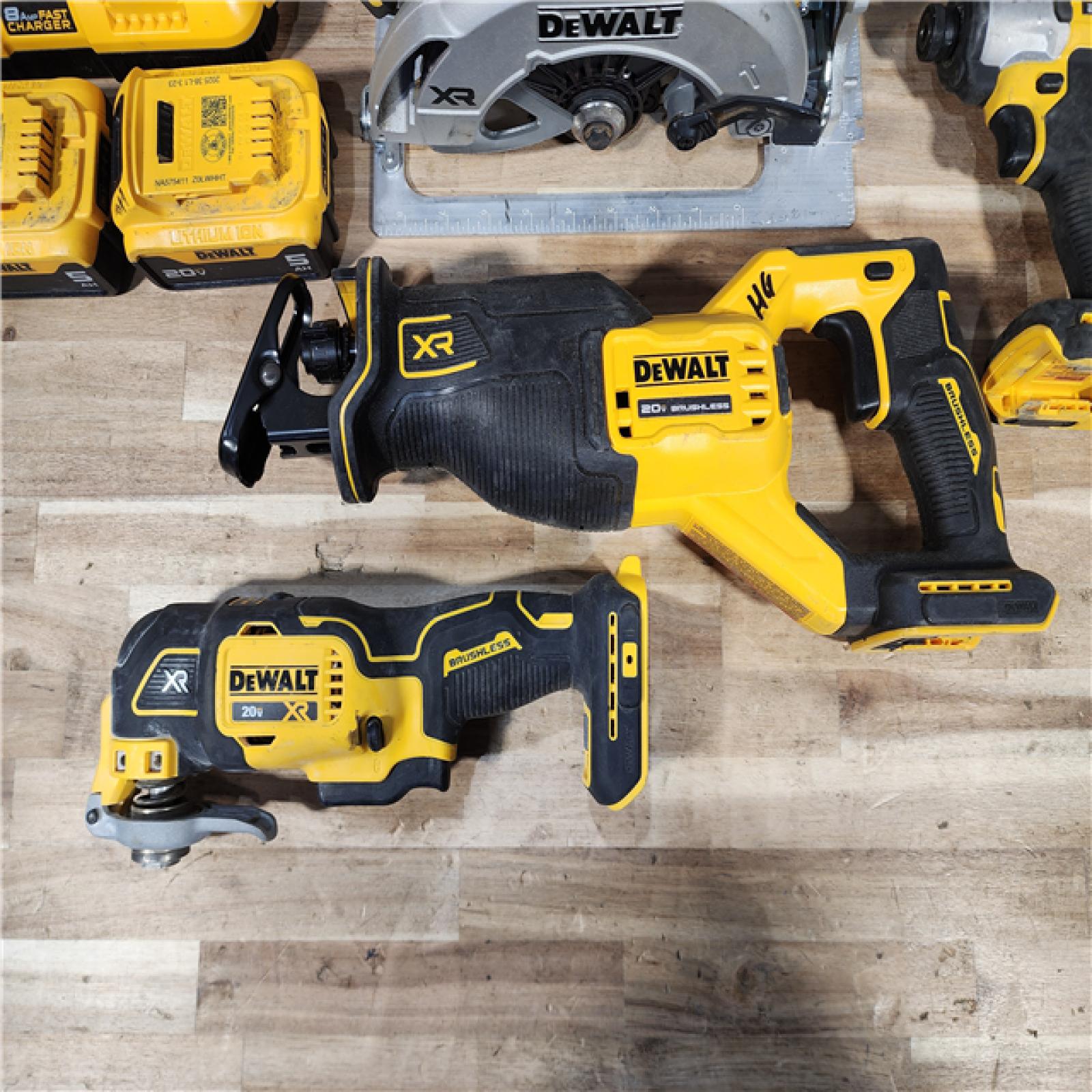 HOUSTON LOCATION - AS-IS DEWALT 5 TOOL COMBO KIT W/ (2) BATTERY & CHARGER