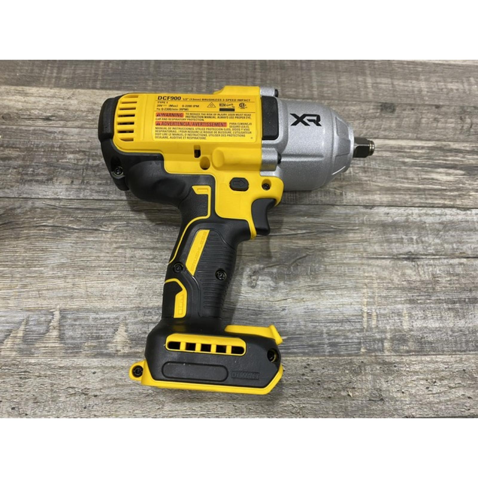 AS-IS DEWALT 20V MAX Lithium-Ion Cordless 1/2 in. Impact Wrench Kit