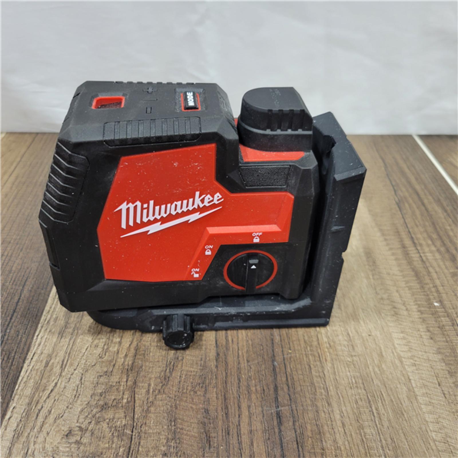 AS-IS Milwaukee-3522-21 Green Beam Laser Cross Line Plumb Point USB Rechargeable