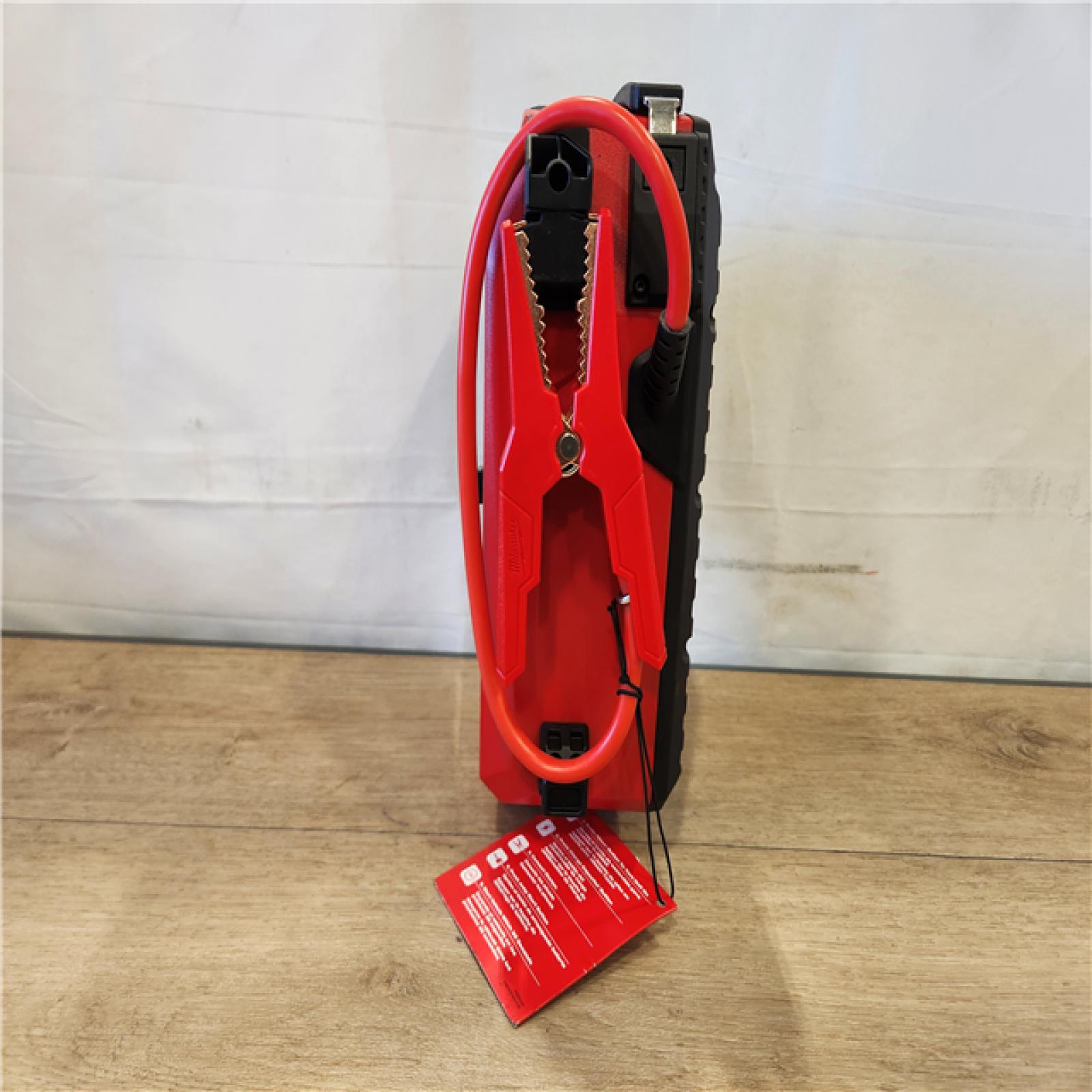 AS-IS- Milwaukee 18V Lithium-Ion Cordless 2000 Peak Amp HOTSHOT Jump Starter (Tool-Only)