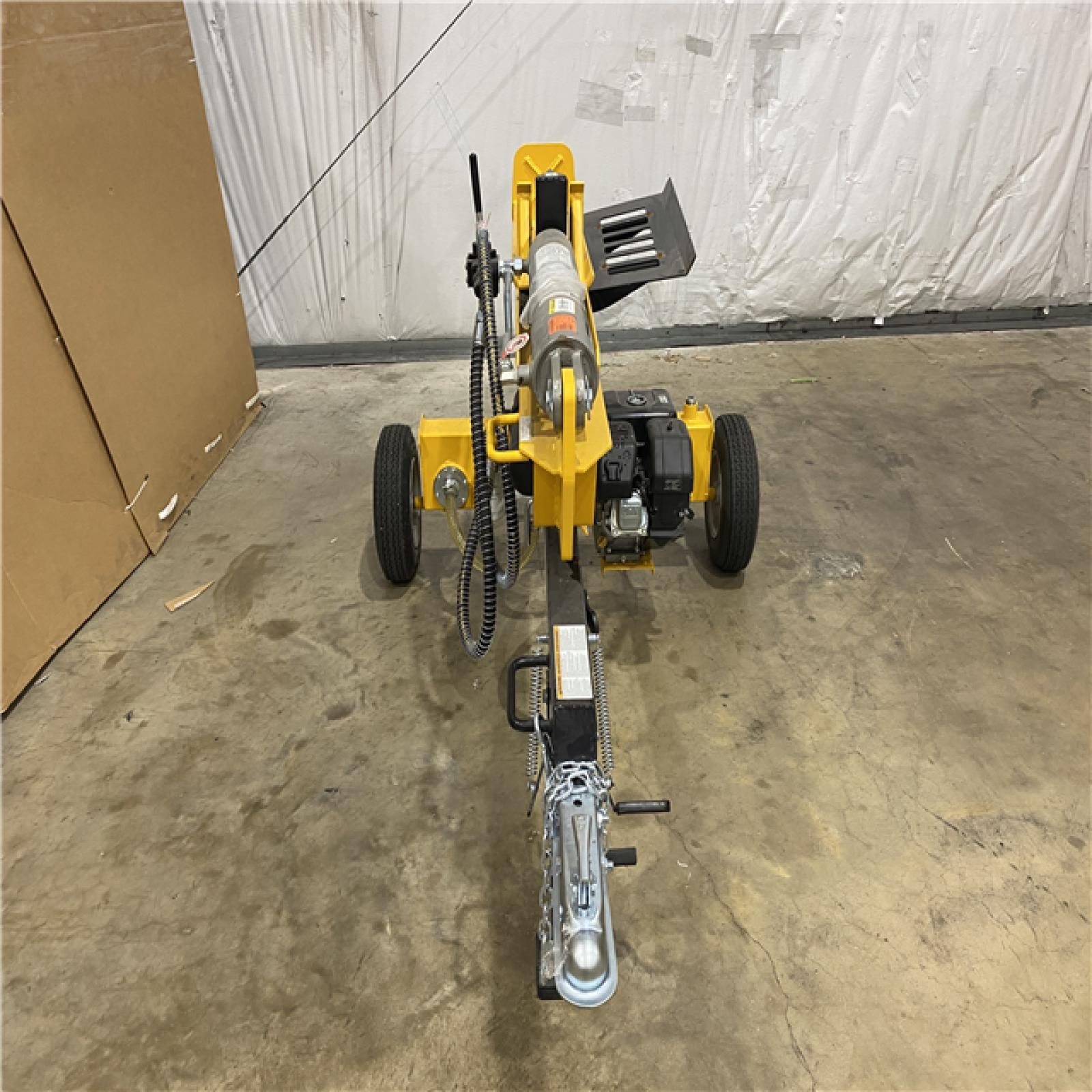 DEWALT 28 TON LOG SPLITTER