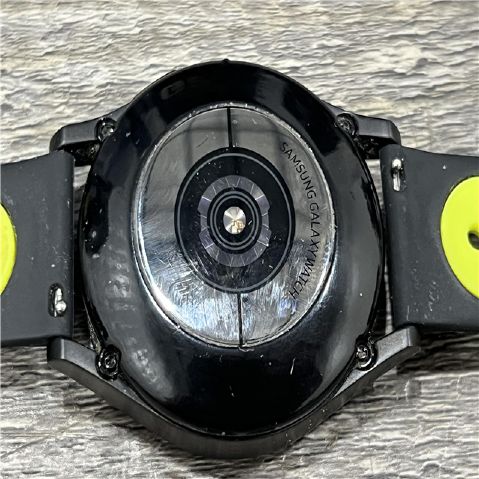 AS-IS Samsung Galaxy Watch 4 Black Silicone Sport Band Black/Chartreuse