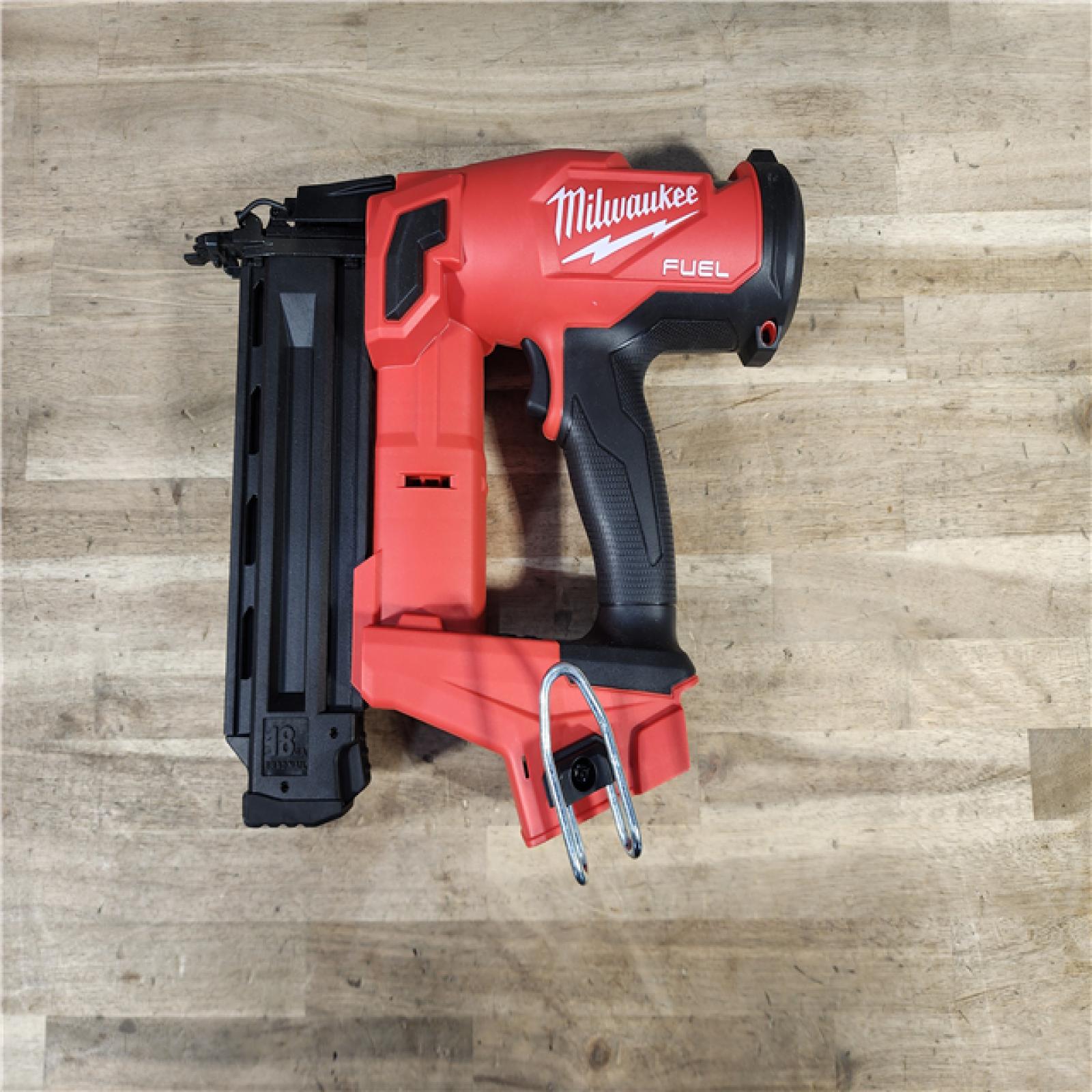 HOUSTON LOCATION - AS-IS (APPEARS LIKE NEW) Milwaukee M18 Fuel 18V Brushless 18-Gauge Brad Nailer 2746-20 (Bare Tool)