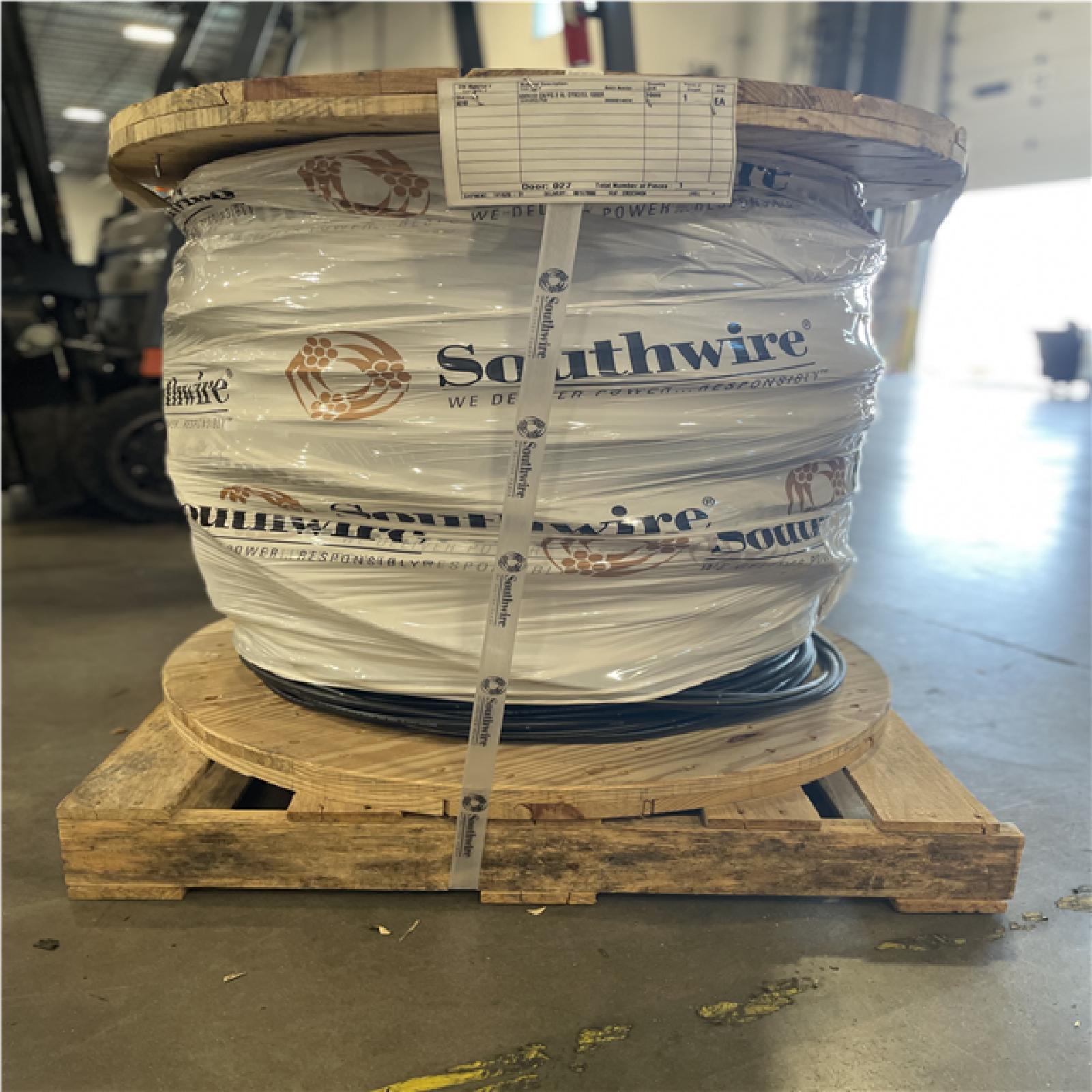 DALLAS LOCATION- Southwire 1000 ft. 2-2-2-4 Black Stranded AL Quad Dyke URD Cable