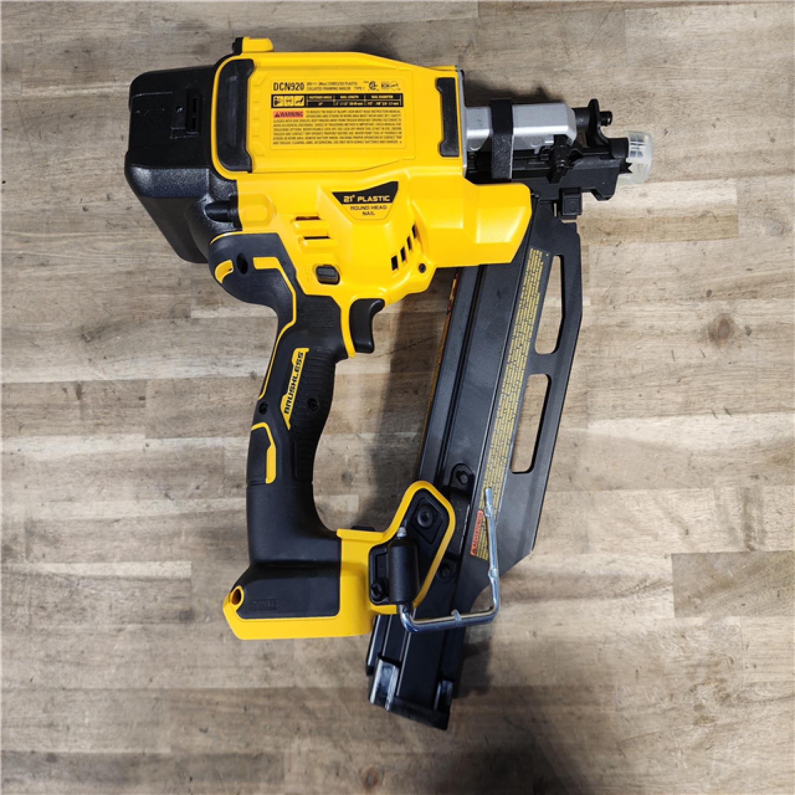 HOUSTON LOCATION - AS-IS (APPEARS LIKE NEW) DEWALT 20-Volt 21° Cordless Framing Nailer (Tool-Only)