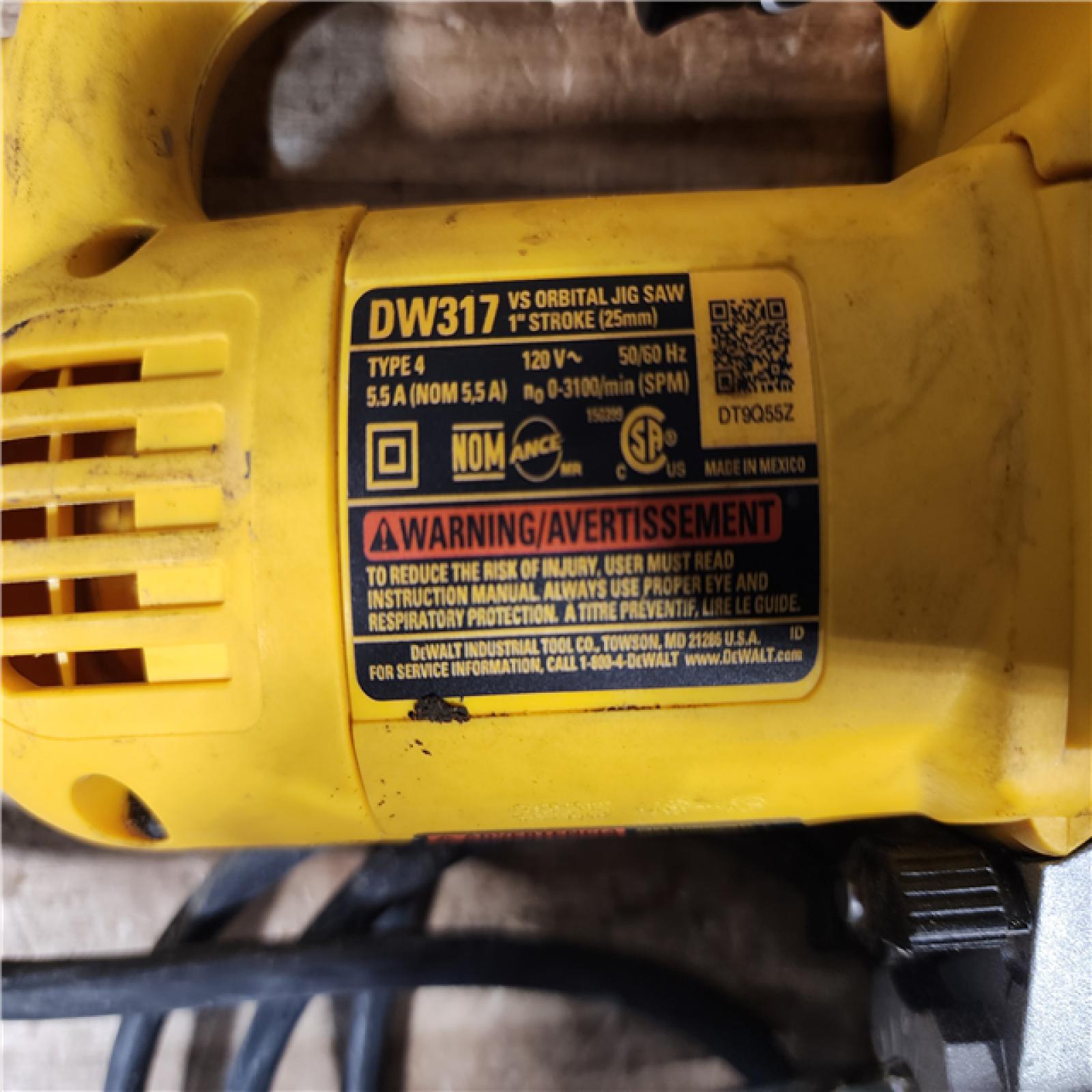 HOUSTON LOCATION - AS - IS DEWALT DW317 Variable-Speed Orbital Jigsaw