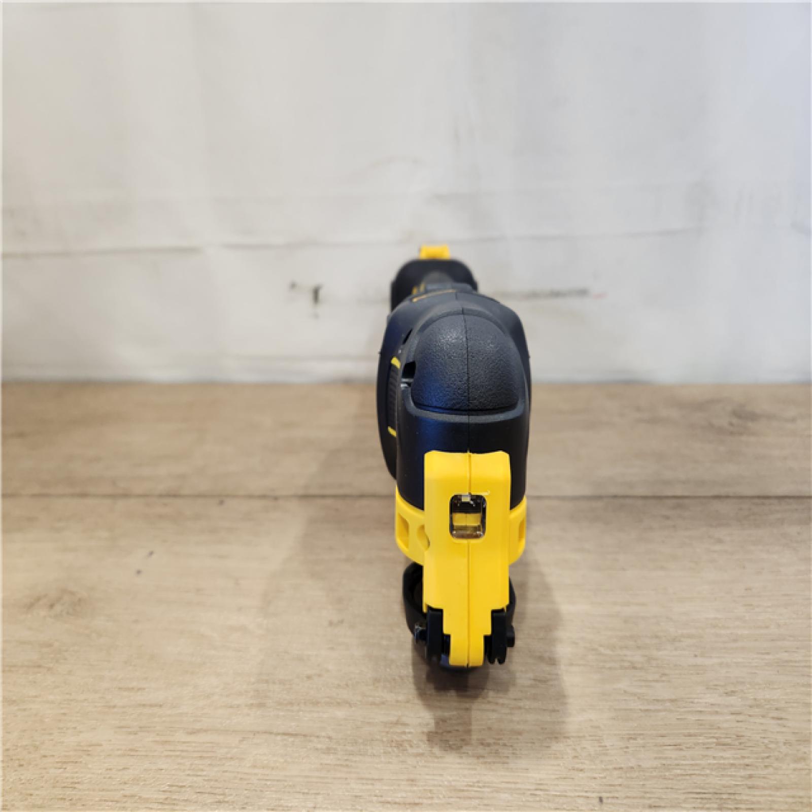 AS-IS- DEWALT ATOMIC 20V MAX Cordless Brushless Oscillating Multi Tool Kit