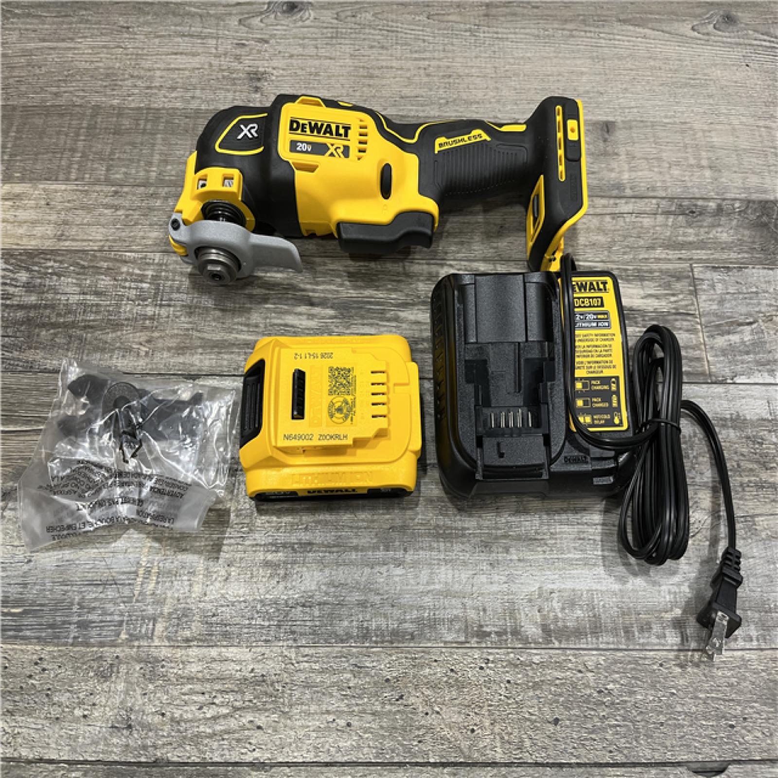 AS-IS DEWALT 20V MAX XR Cordless Brushless 3-Speed Oscillating Multi Tool Kit