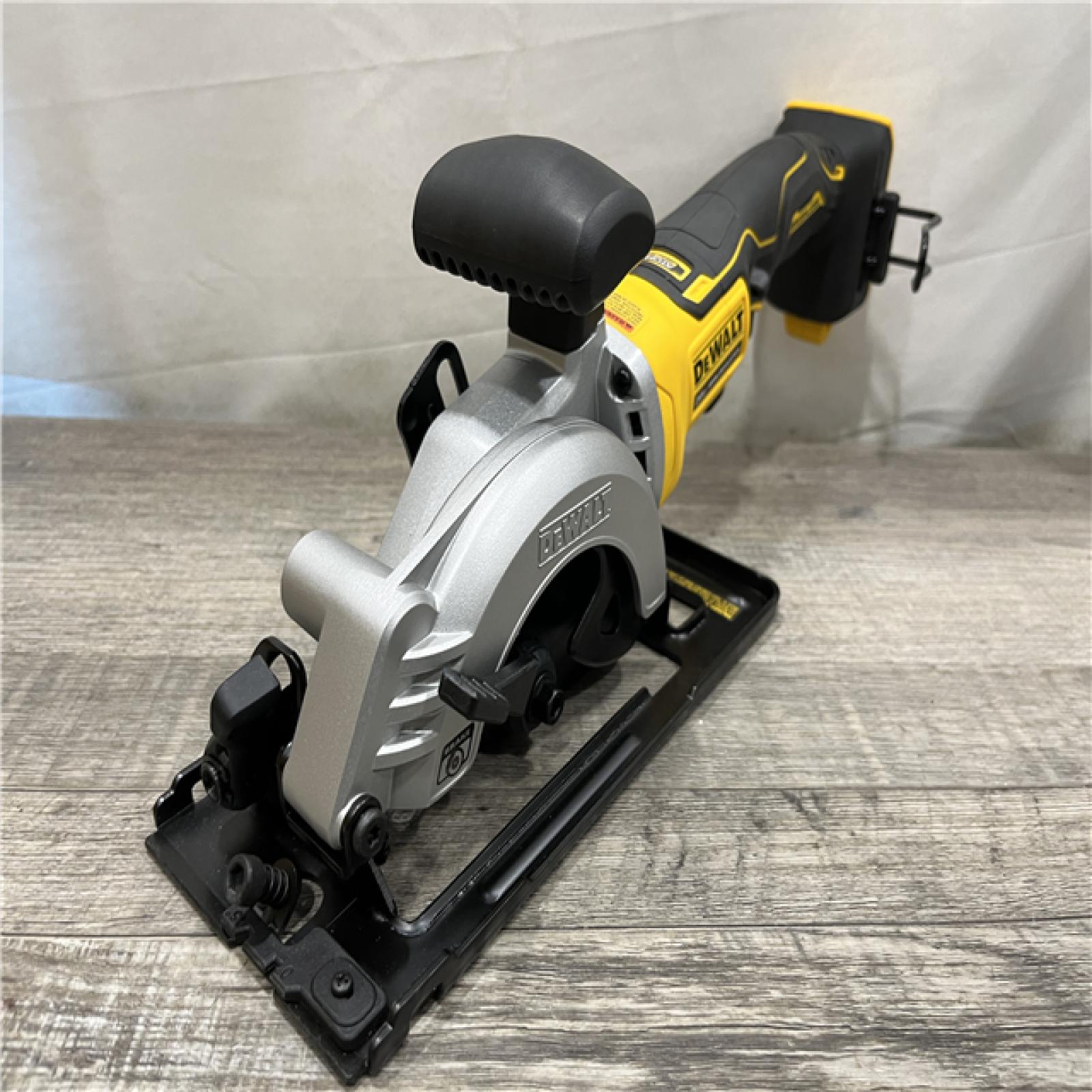AS-IS DEWALT ATOMIC 20V MAX Cordless Brushless 4-1/2 in. Circular Saw (Tool Only)