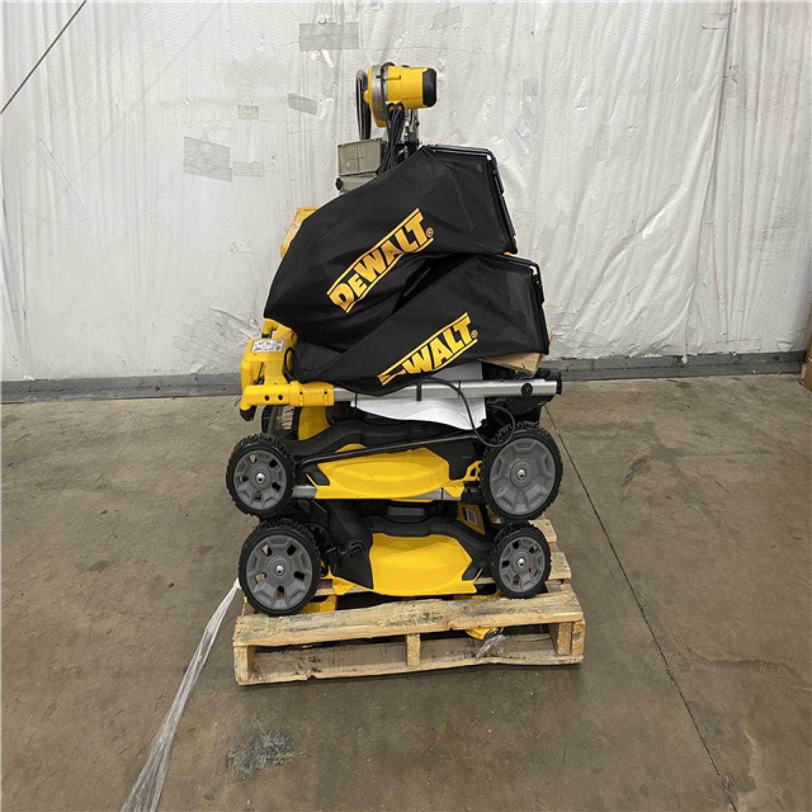 Houston Location AS IS - Tool Pallet