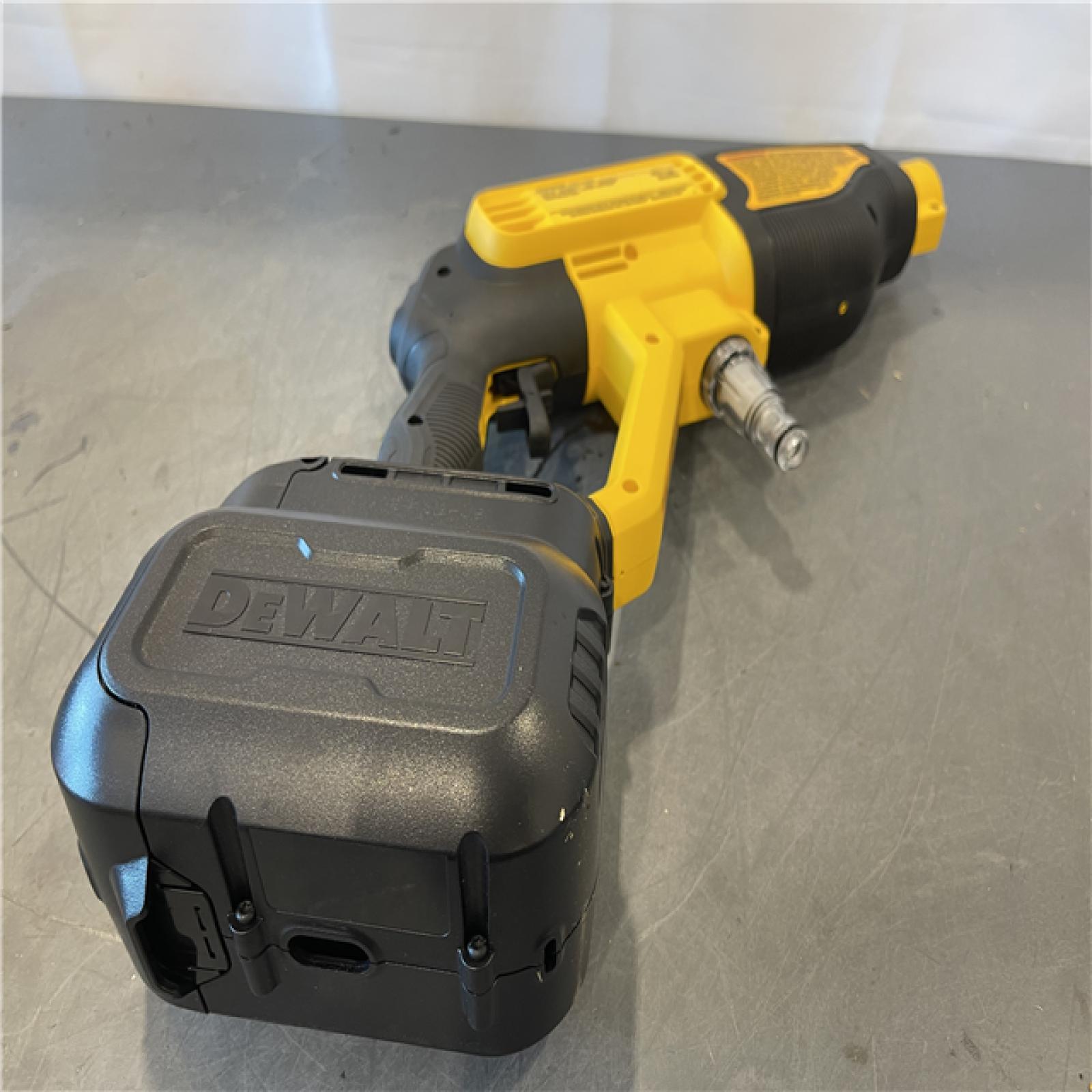 AS-IS - Dewalt 20V MAX 550 PSI 1.0 GPM Cold Water Cordless Battery Power Cleaner with 4 Nozzles Kit