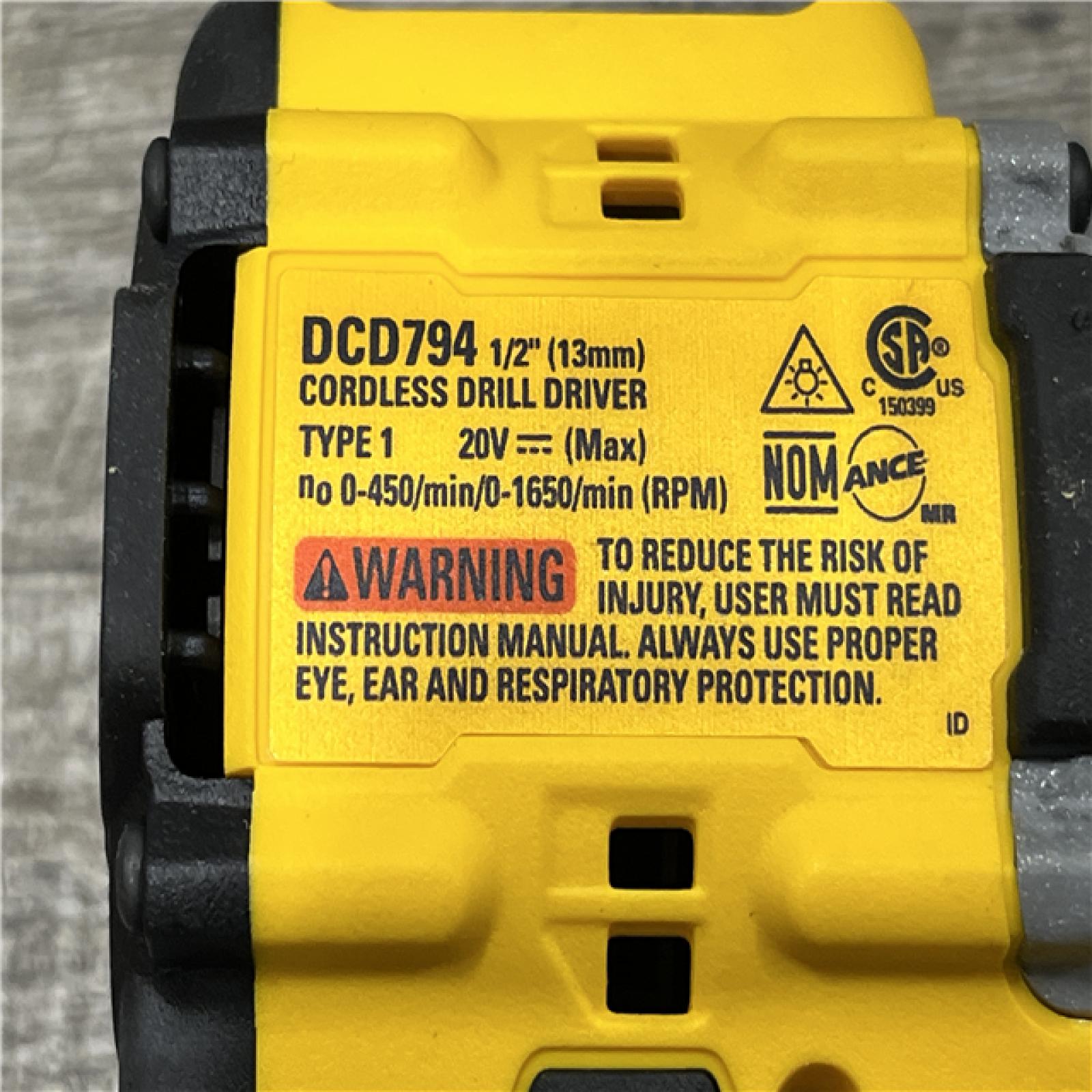 AS-IS DEWALT Atomic 20V Lithium-Ion Cordless Compact 1/2 in. Drill/Driver Kit