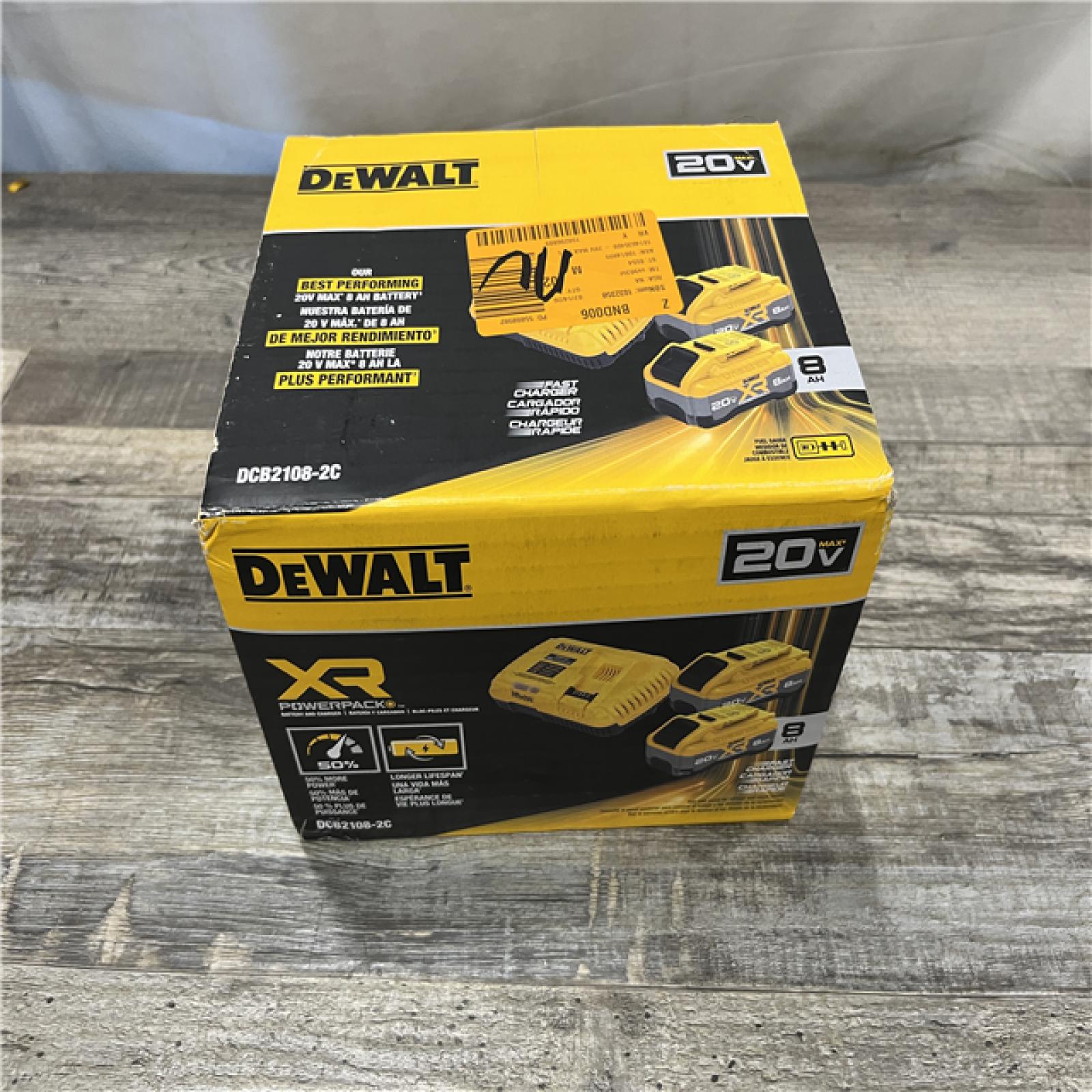 NEW DEWALT 20V MAX XR Lithium-Ion Battery and Charger Kit