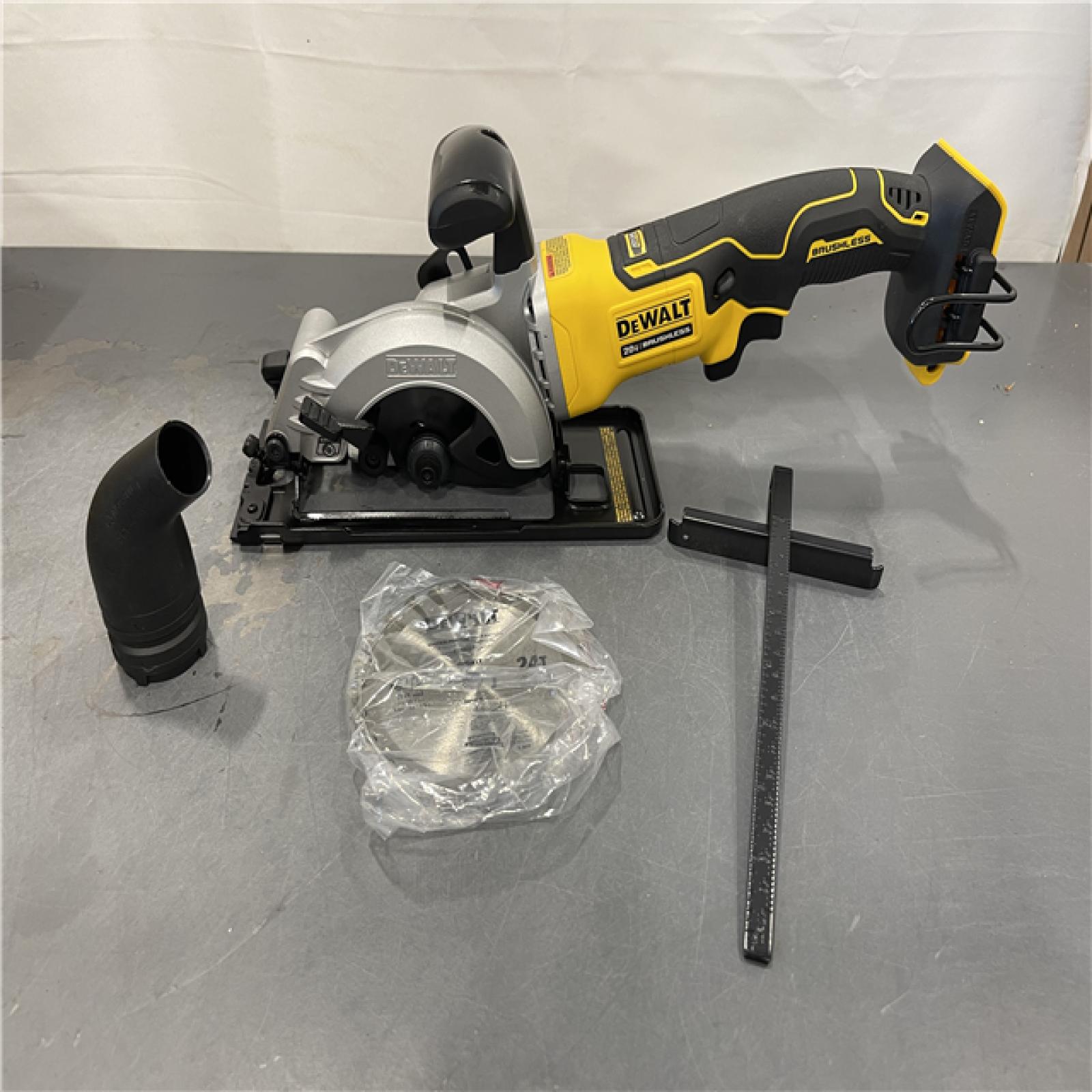 AS-IS - DEWALT ATOMIC 20V MAX Cordless Brushless 4-1/2 in. Circular Saw