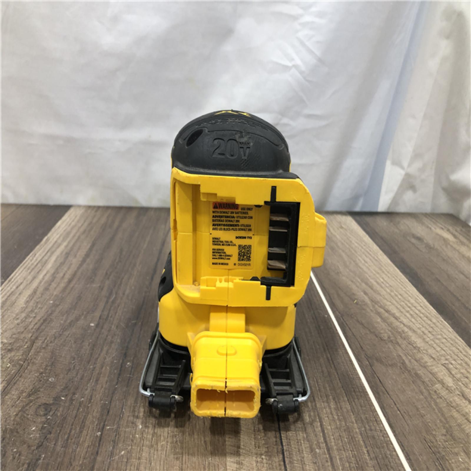 AS-IS DEWALT 20V MAX XR Cordless Brushless 1/4 Sheet Variable Speed Sander (Tool Only)